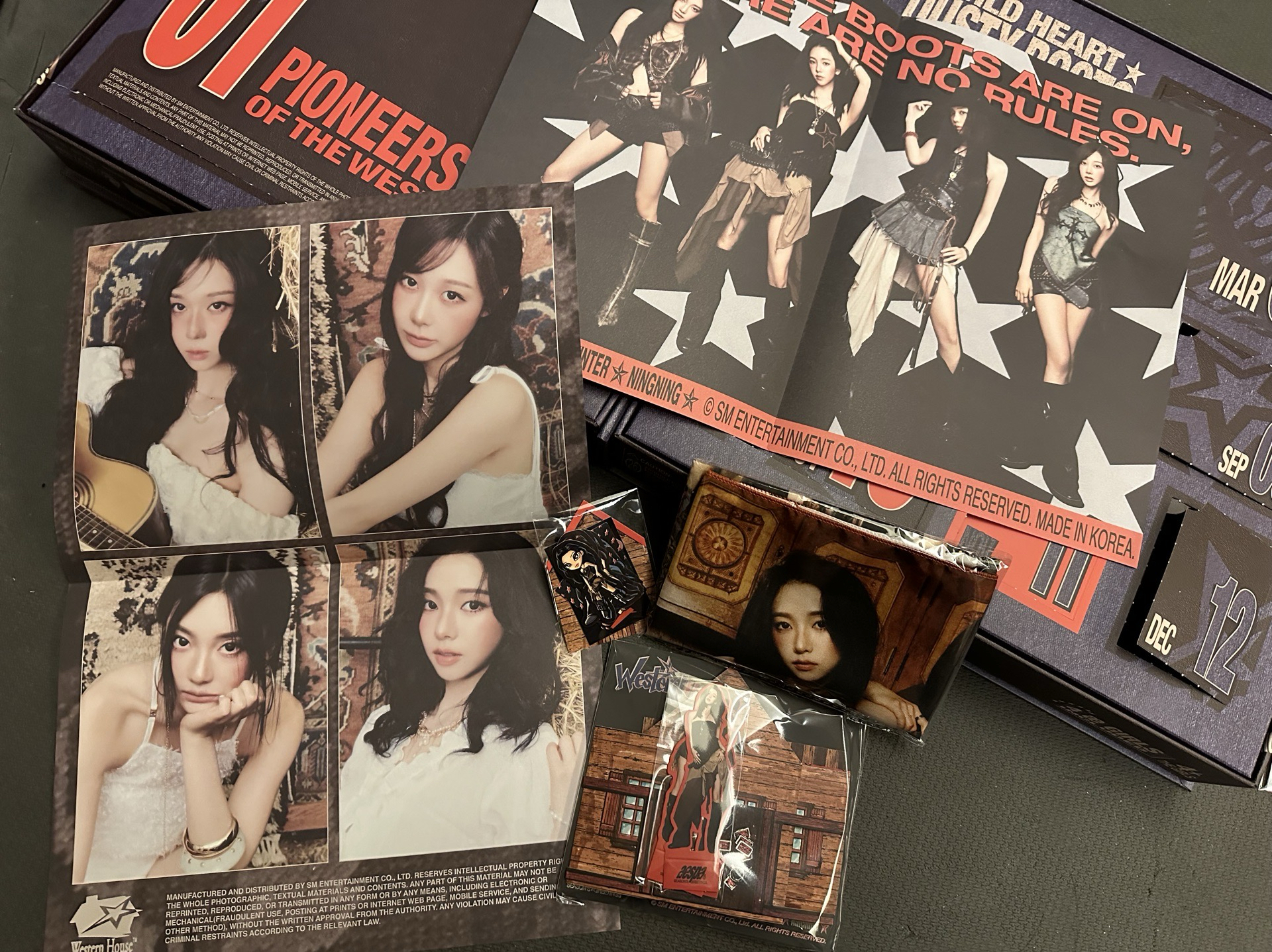 團a 海報手巾小房子