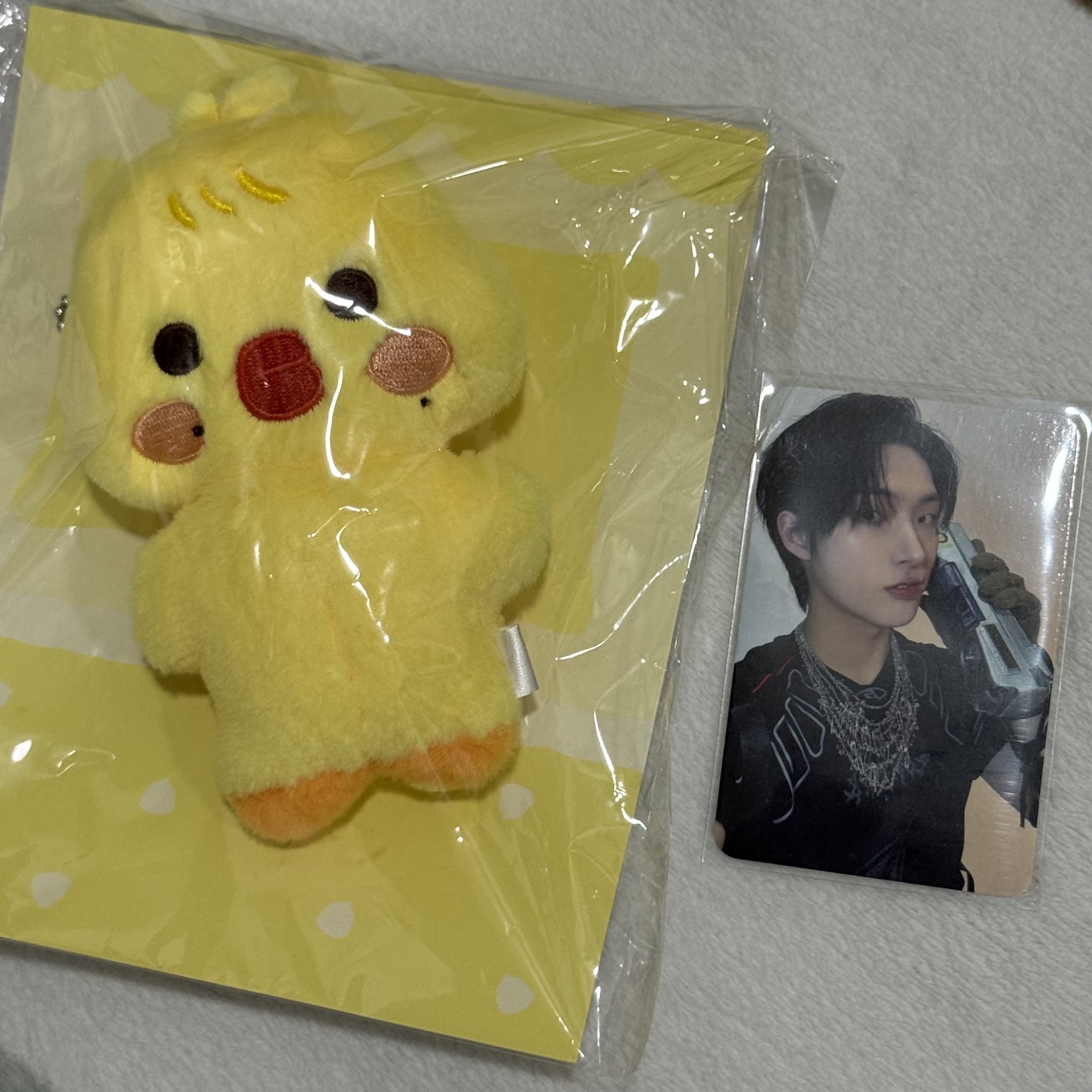 豆豆眼 蹦旼 含小卡