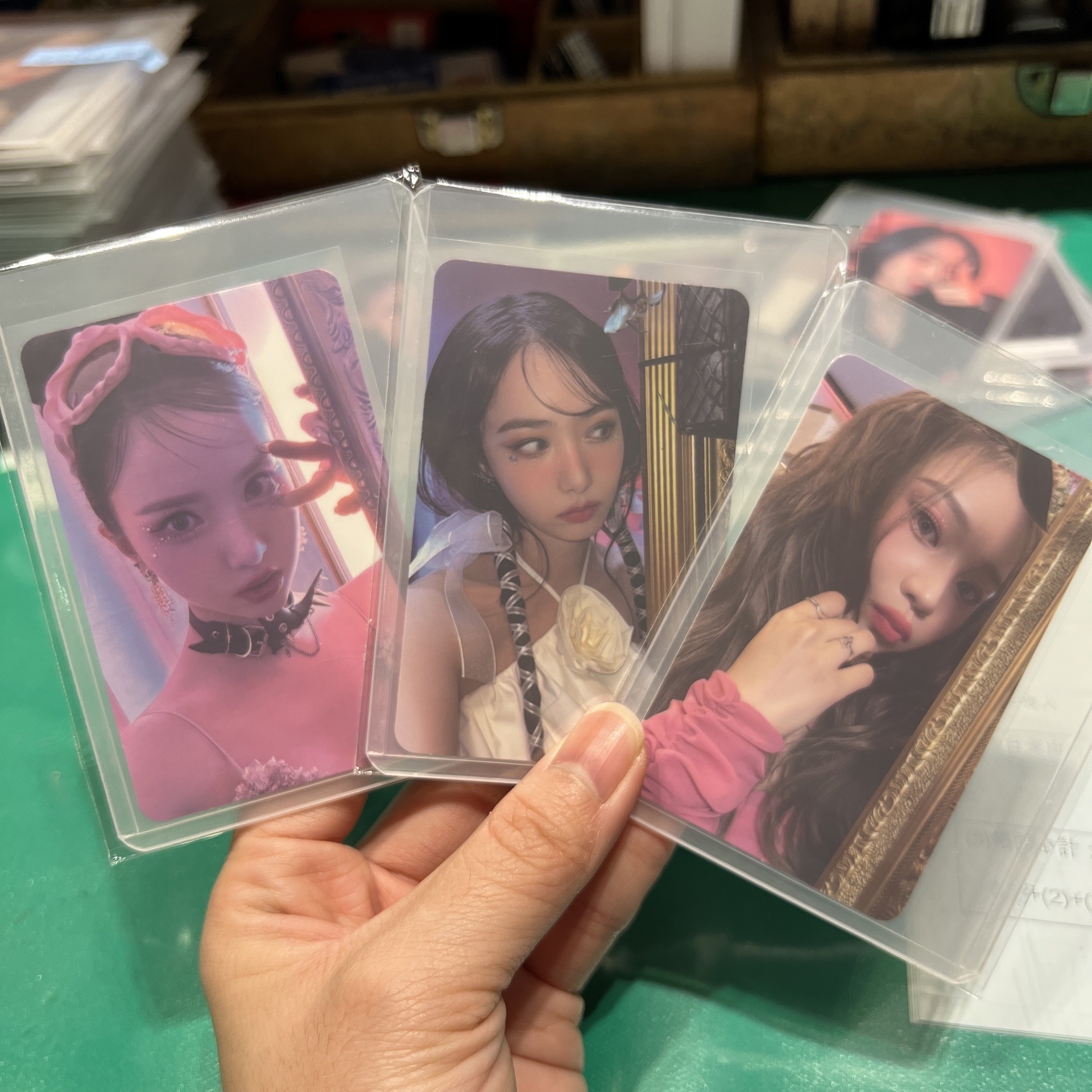 VIVIZ 迷你三 VarioUS 新娜拉簽售卡 銀河 信飛 嚴智