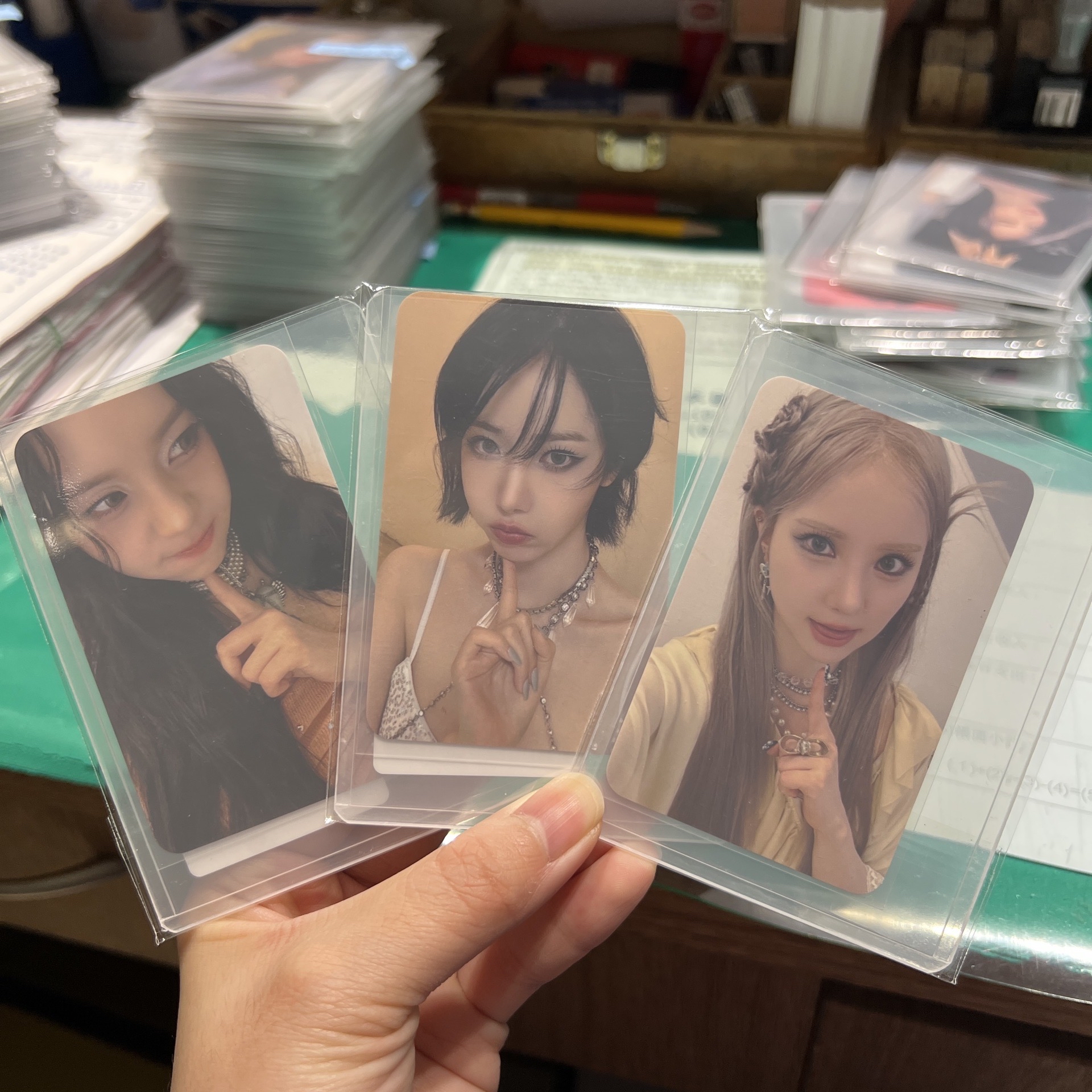 VIVIZ 迷你五 VOYAGE SW簽售卡 銀河 信飛 嚴智