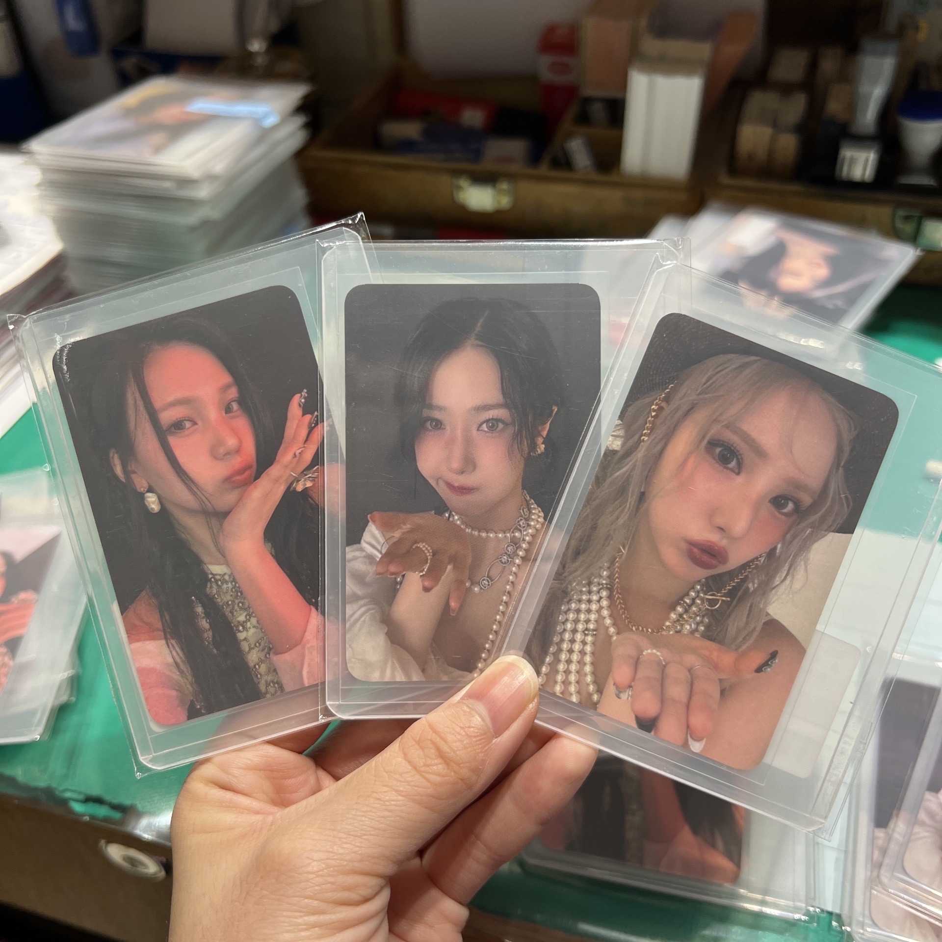 VIVIZ 迷你五 VOYAGE EL簽售卡 銀河 信飛 嚴智