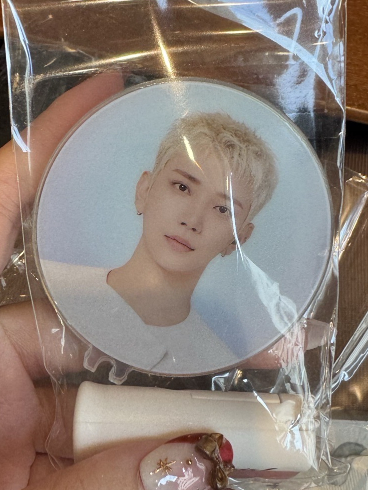 洪知秀NEW_發光小扇