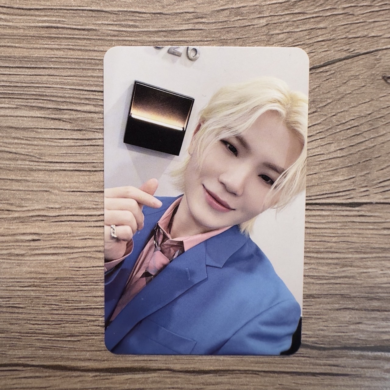 Follow again 隨機卡、Right here 隨機卡、MINI 12 專輯卡 CARAT ver