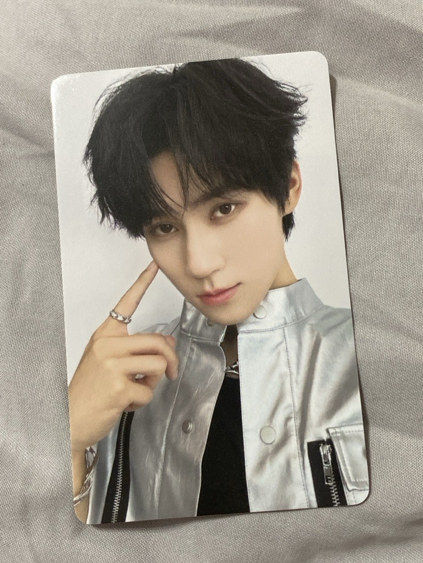 張真源企劃戳臉