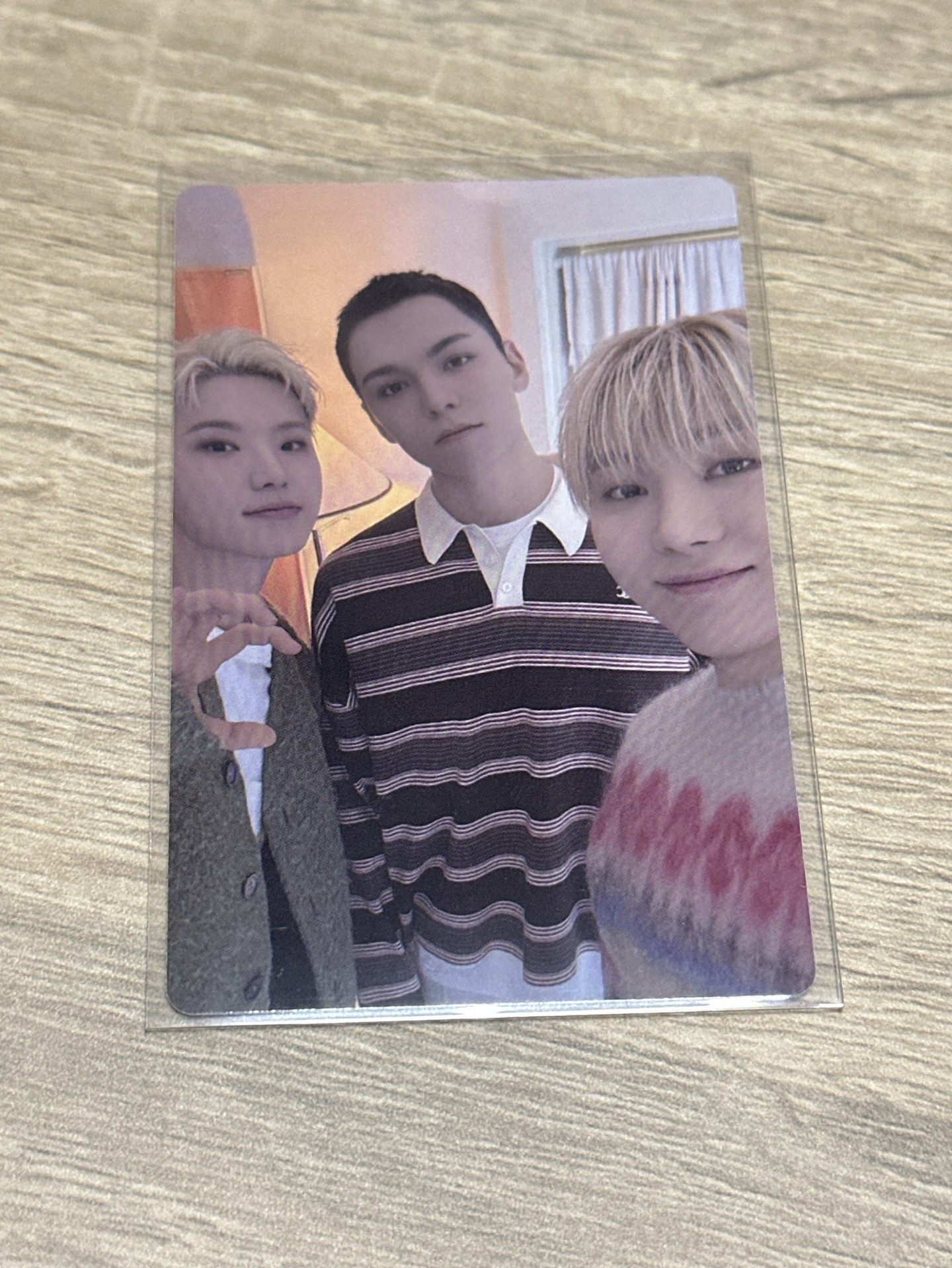 Episode 寫真D版團體照