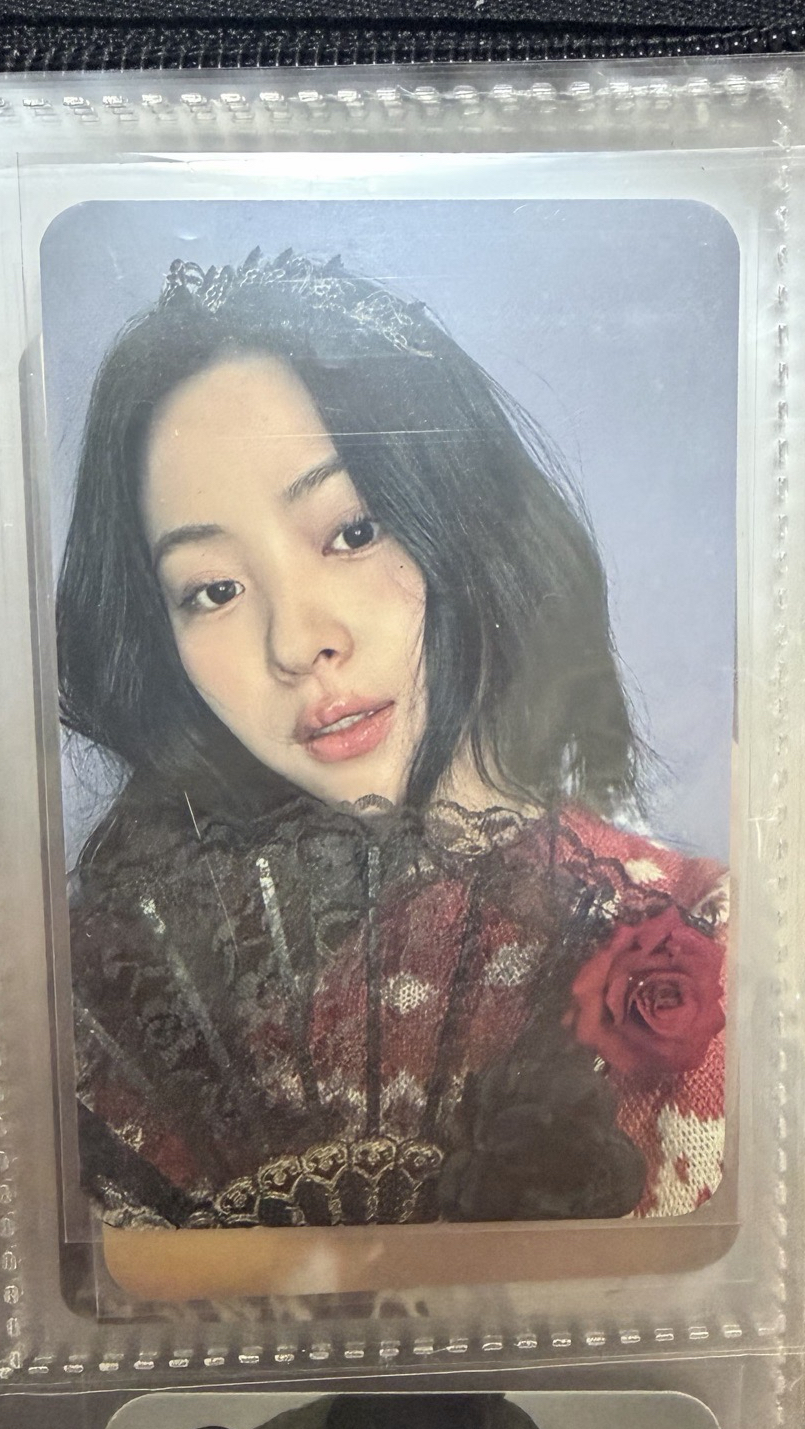 Itzy gold 留真 數星星 黑玫瑰