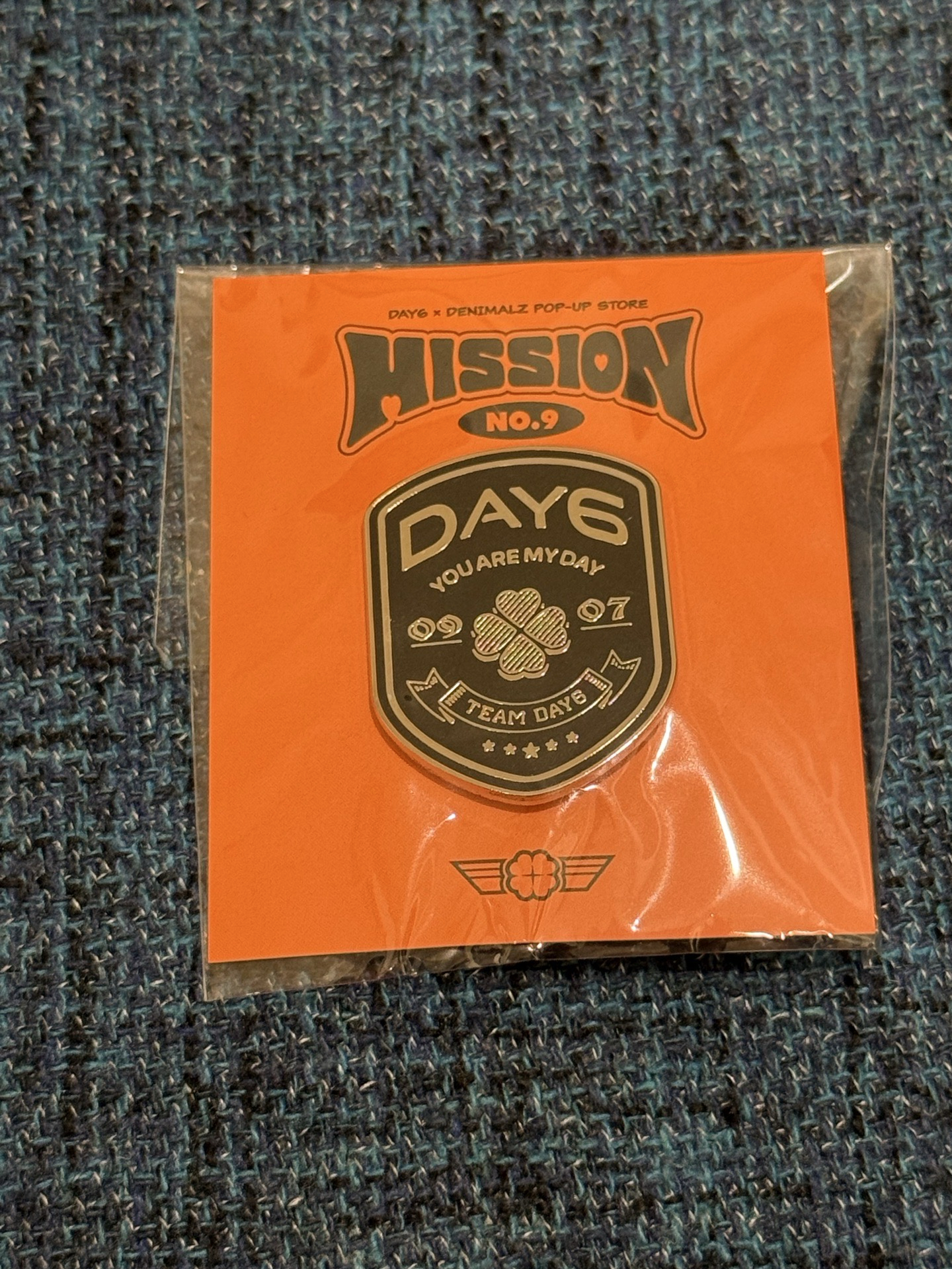 DAY6 徽章 MISSION NO.9