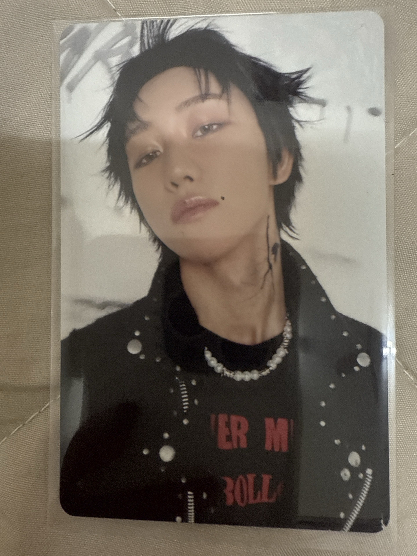 正規五 小八嘴角有顆痣 那是廠損嗎