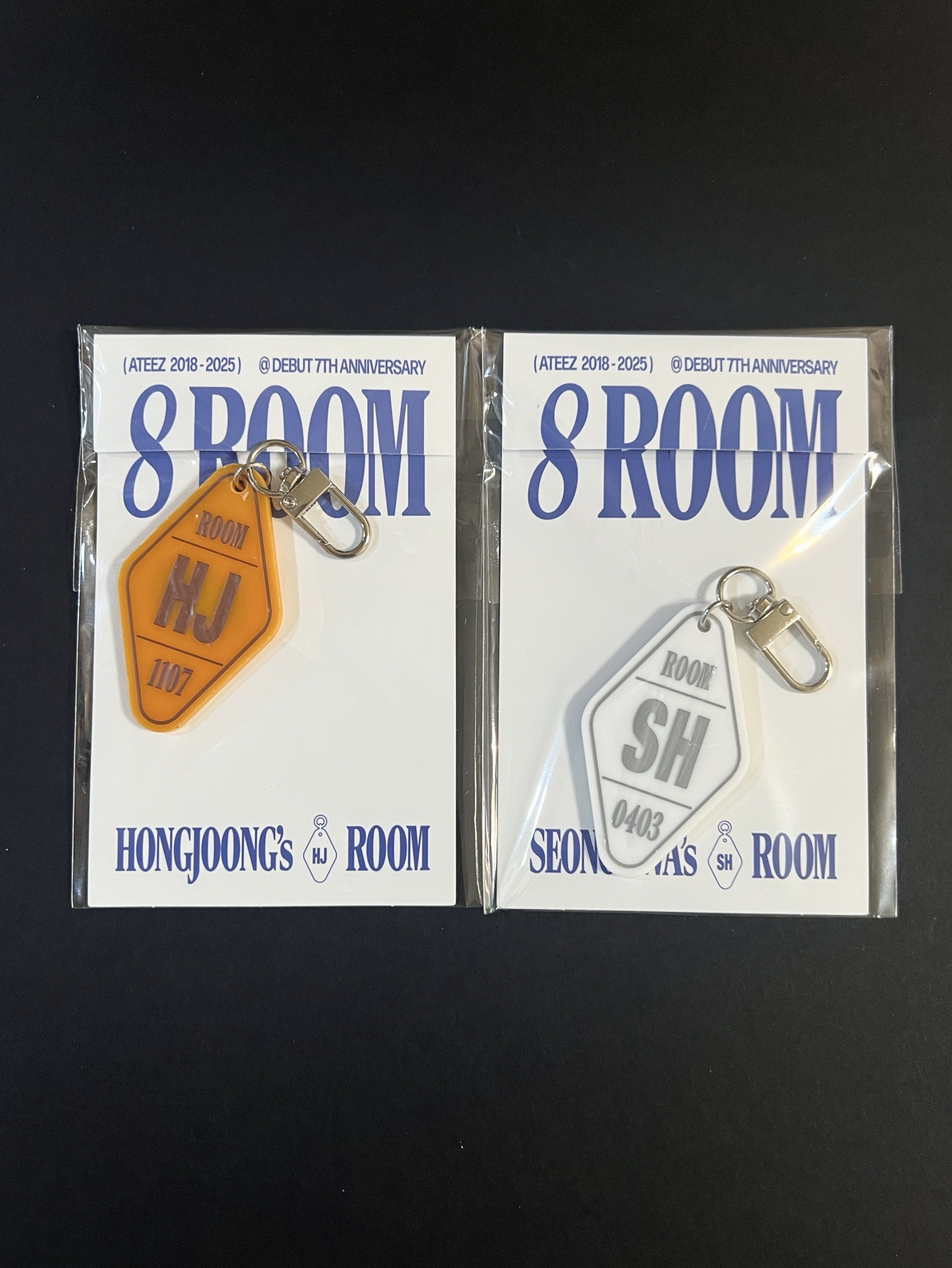 8 ROOM 線上限定鑰匙圈 星中（含小卡）