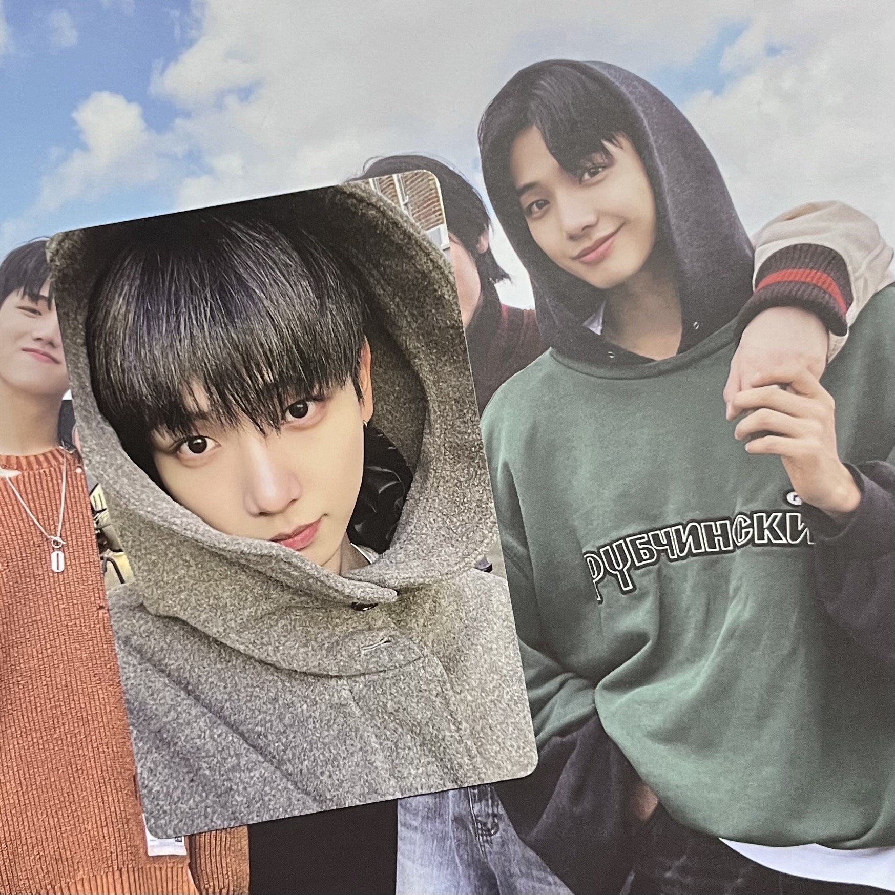 明宰鉉 HOW單封帽踢專卡