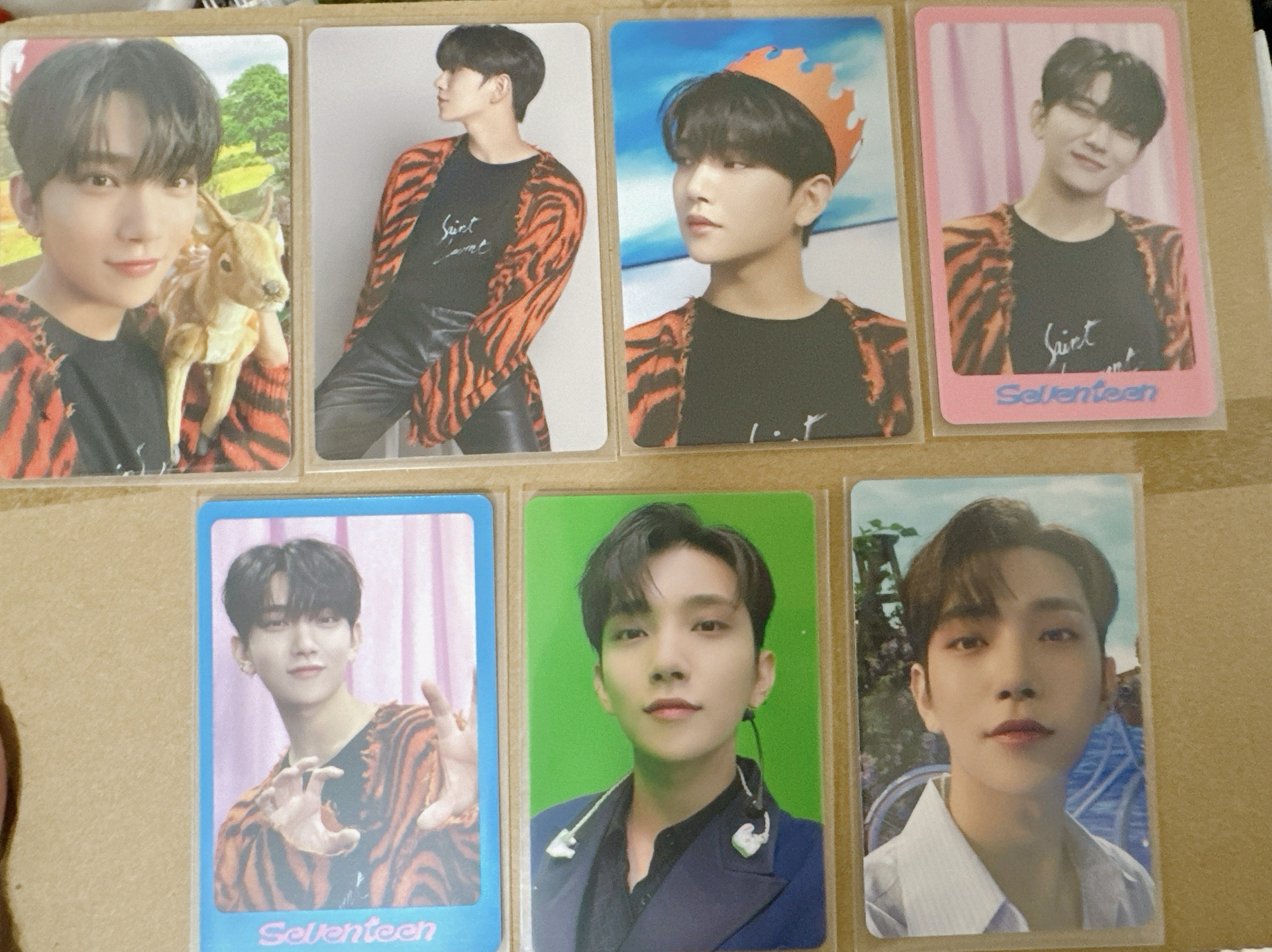 SEVENTEEN 2022 DICON 卡冊卡