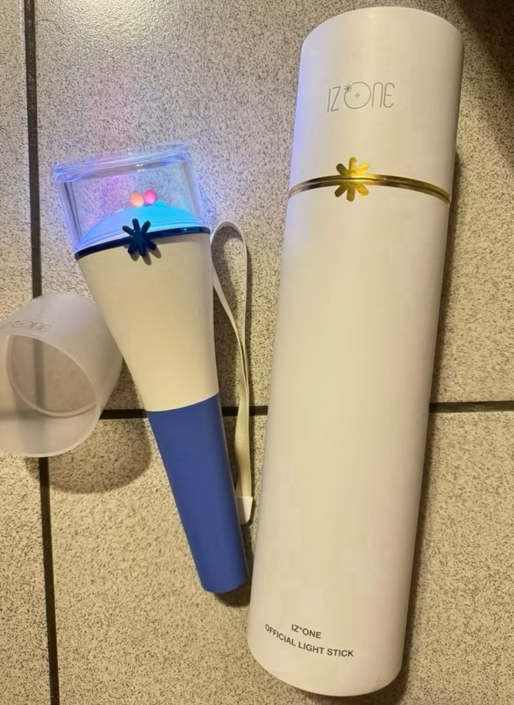 【現貨】izone Ive 應援棒 安兪真 應援色 官方 手燈套 手燈 馬蹄棒