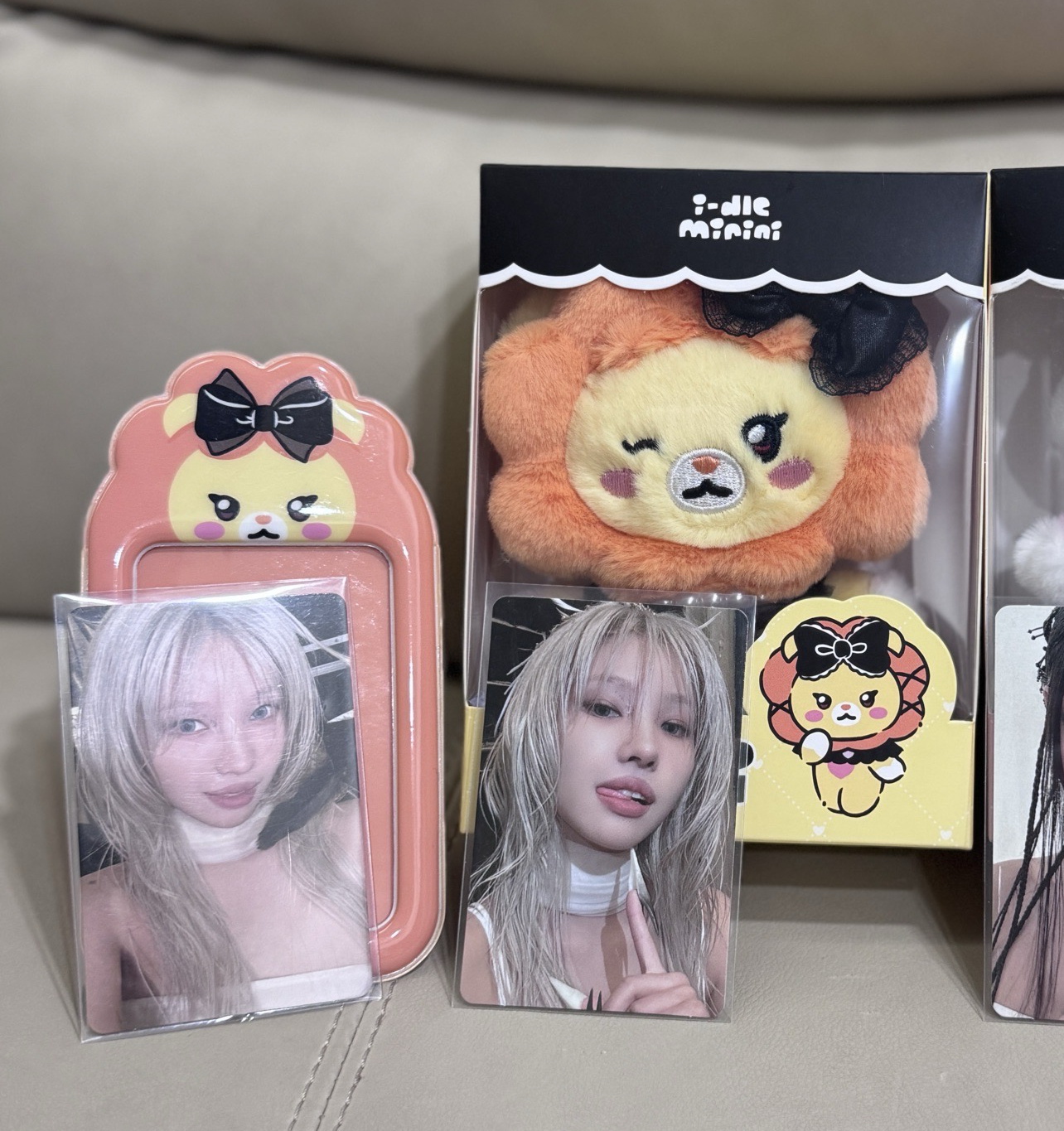 lf minini 快閃店 卡套含卡 pvc卡套立牌-娟