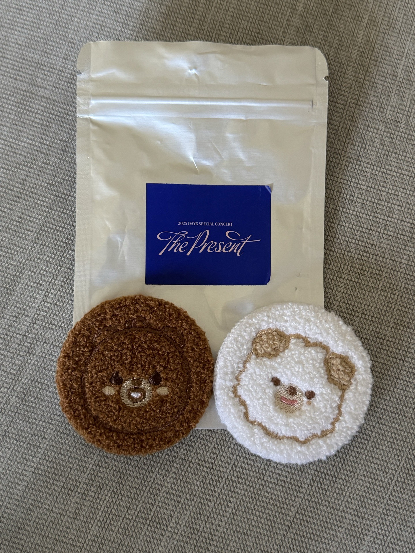 Day6聖誕控徽章🐻🐶