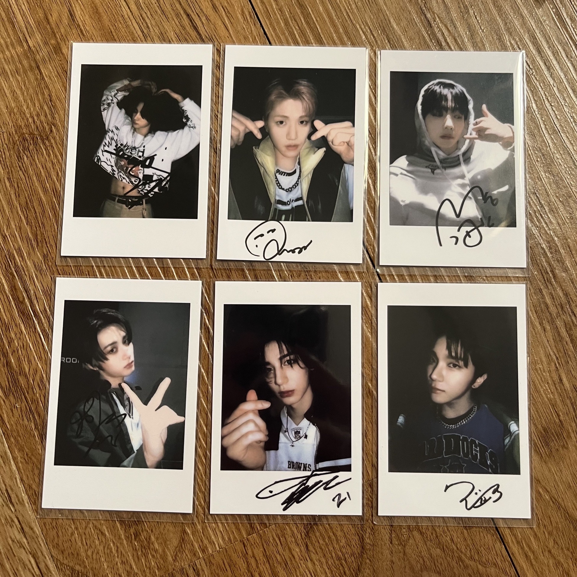 HOW yzy 北京線下復刻拍立得（套出）