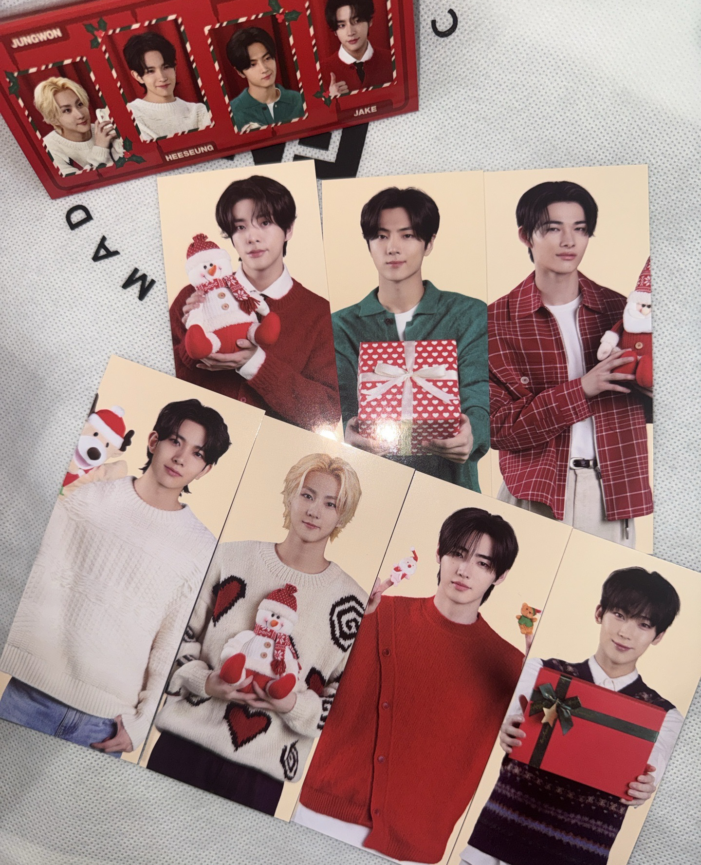 ENHYPEN WORLD 節日主題 書籤 7人都有 多帶送主題立牌+盒子（數量有限）