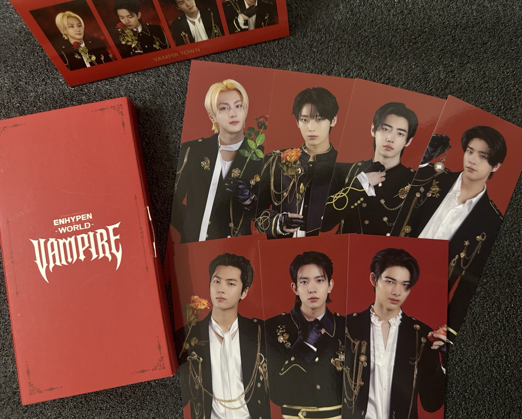 一套含盒+小立牌