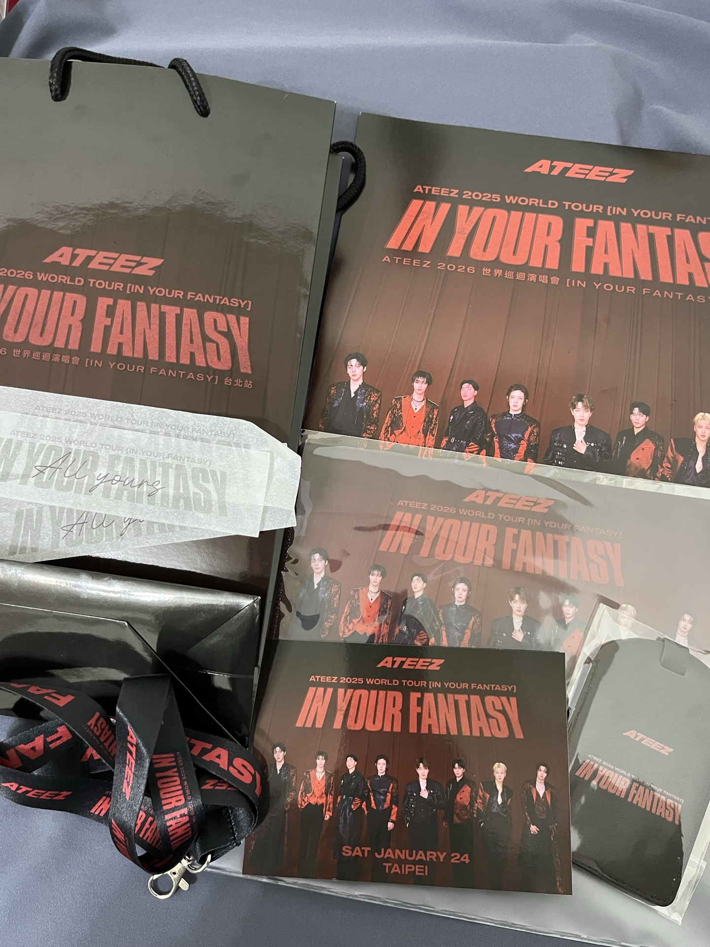 ATEEZ IN YOUR FANTASY 台北場VIP禮包+紙花