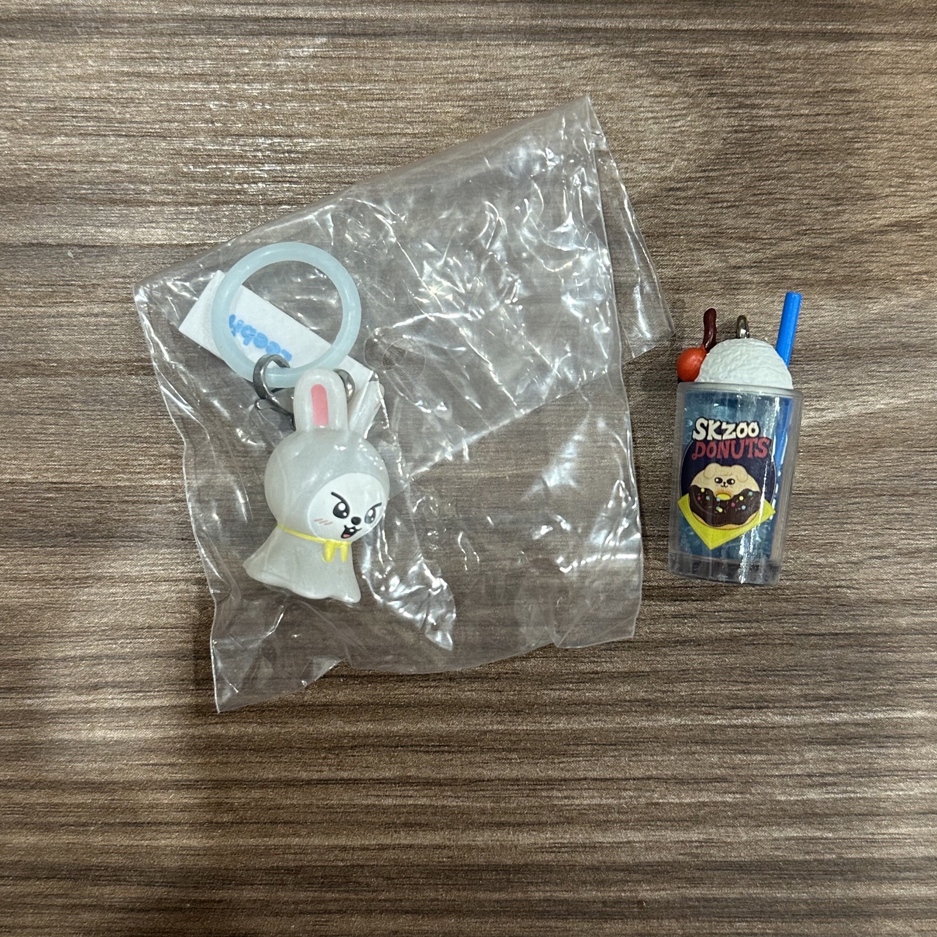 萬代扭蛋 汽水 雨衣 吊飾 