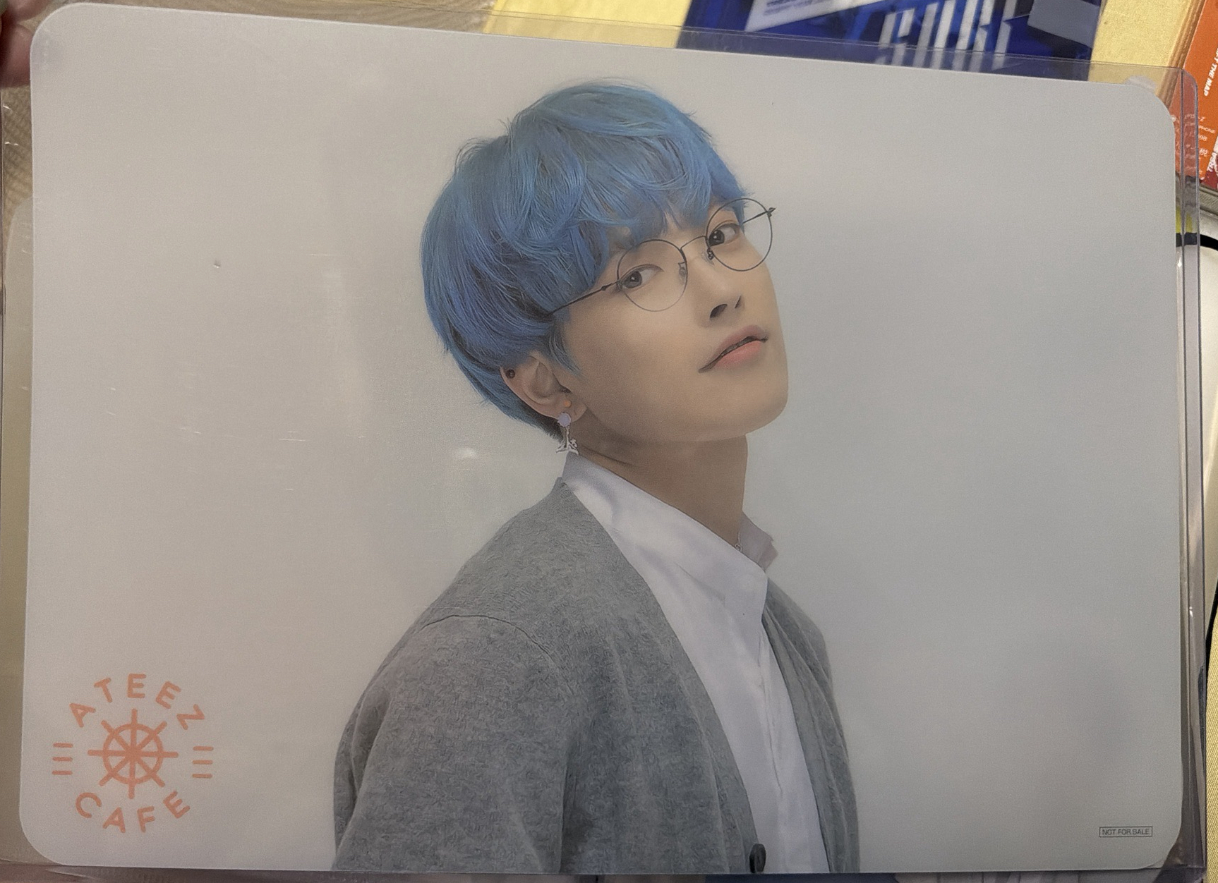 ATEEZ 弘中 日本CAFE 墊板