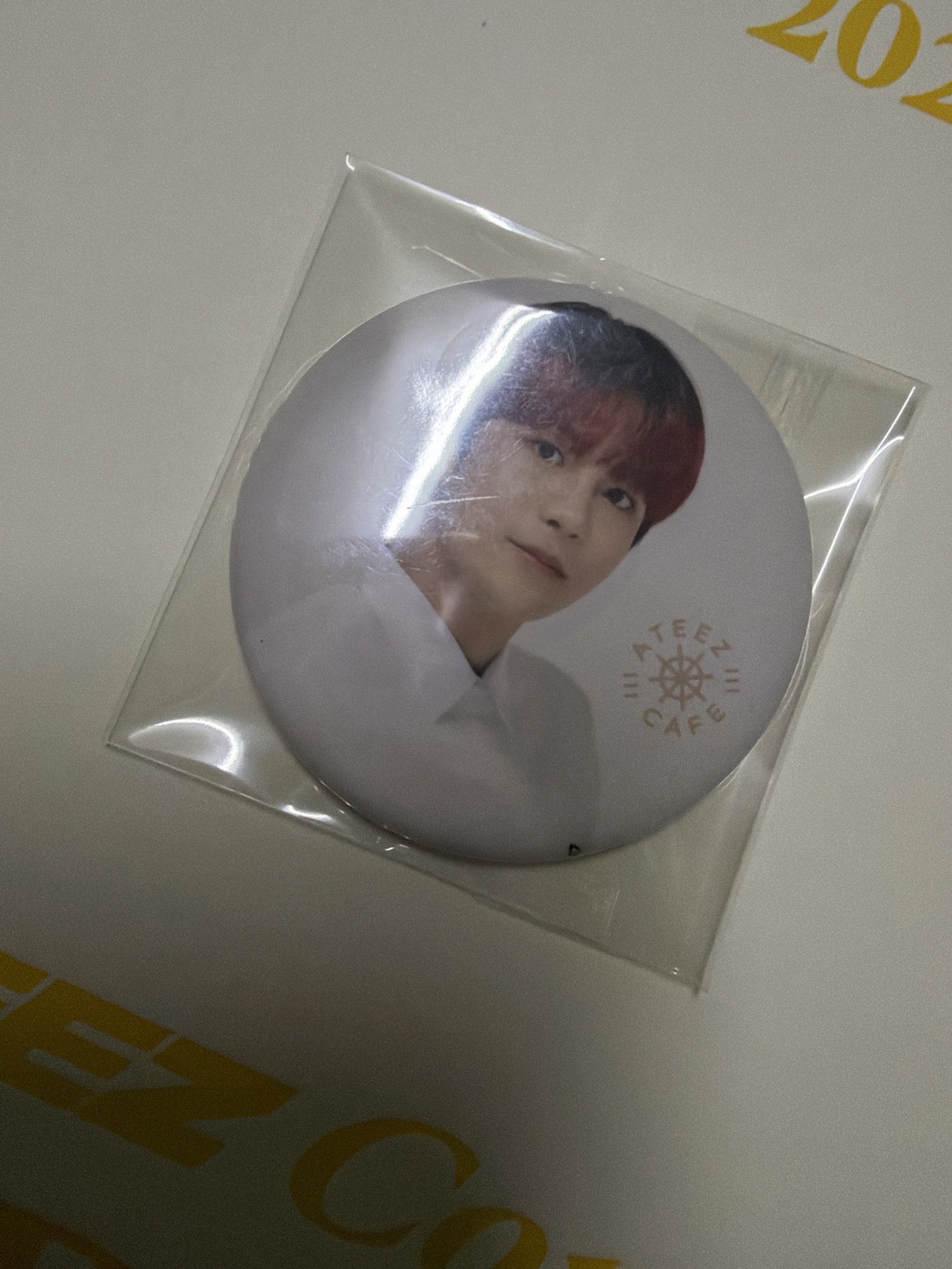 ATEEZ 鍾浩 日本CAFE 隨機徽章