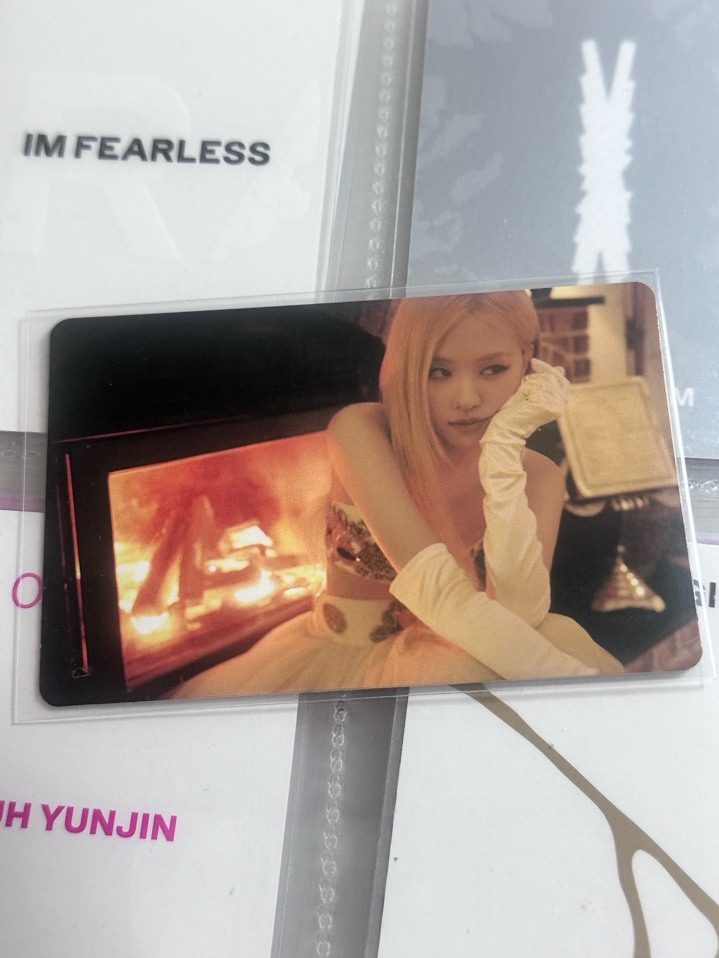 Rosé 年曆官拍卡