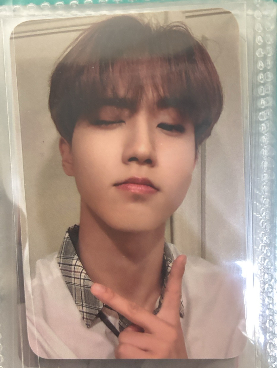 SKZ 韓知城 noeasy 校服瞇眼 SUBK