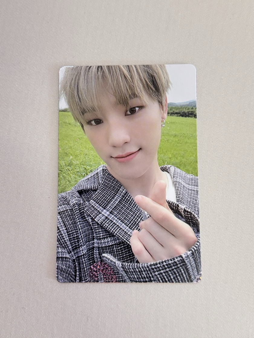 正規三綠版 李燦Dino比心專卡