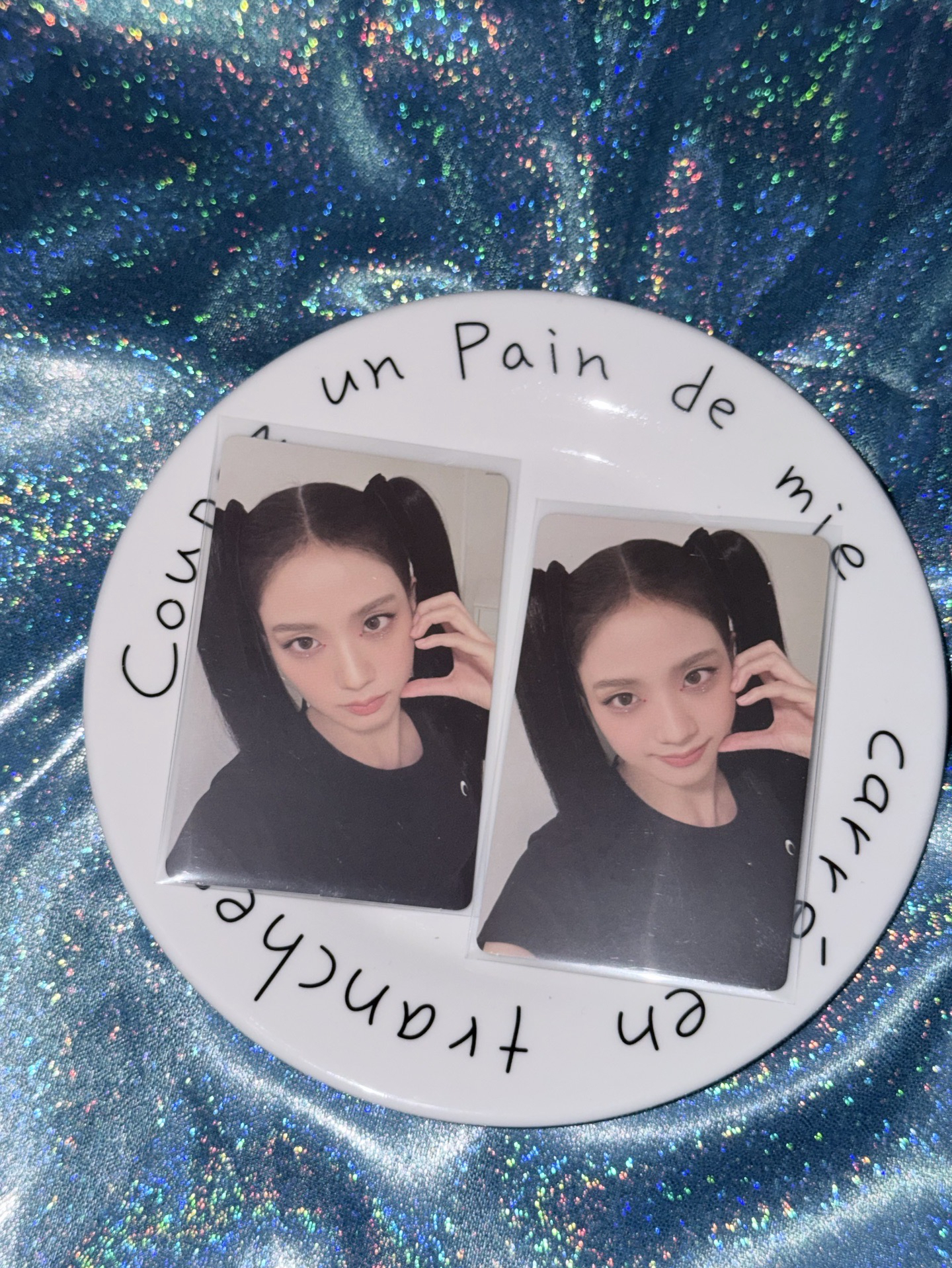 金智秀 ME 雙馬尾半心 兩張合售