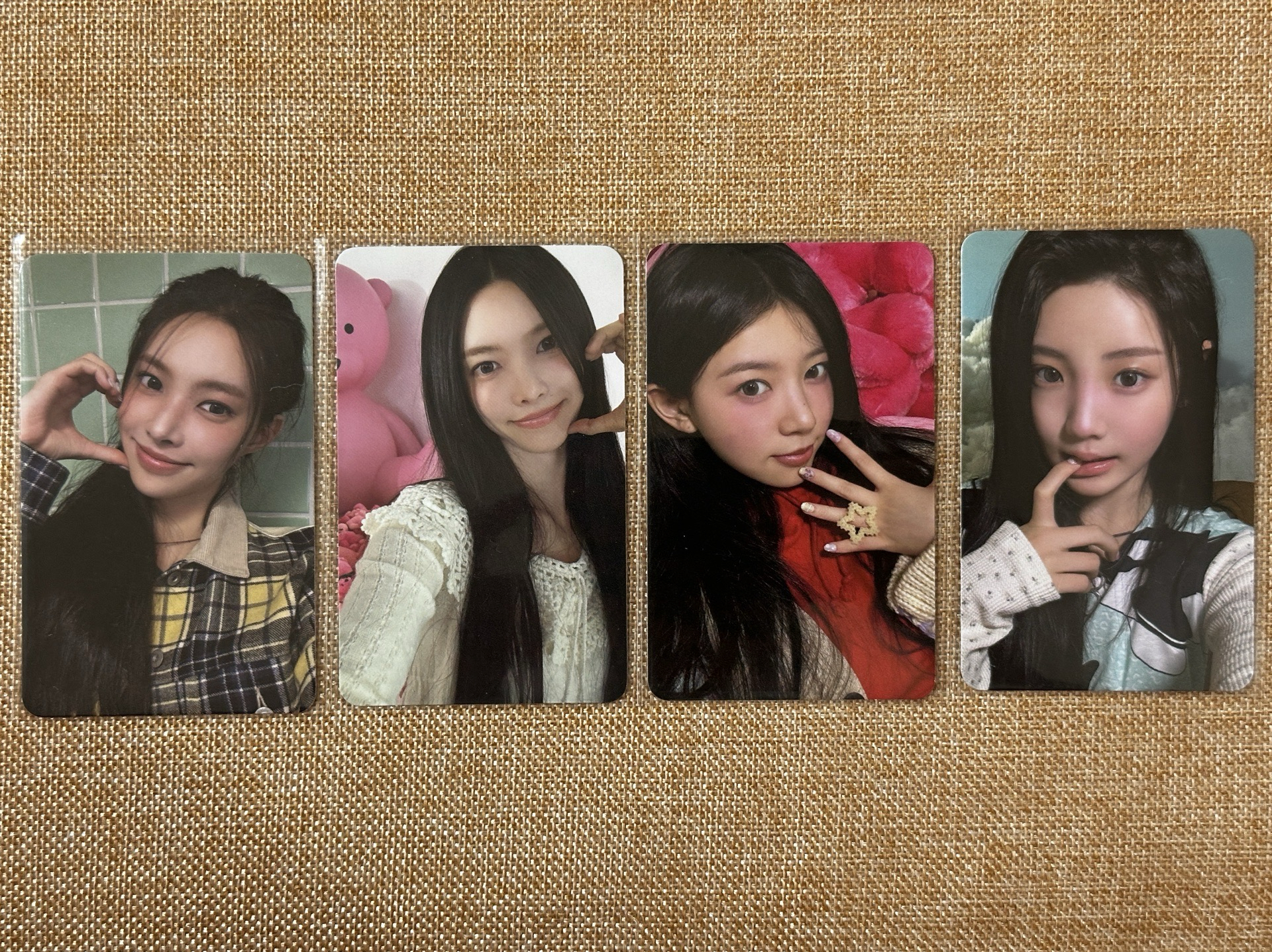 ILLIT SUPER REAL ME 專輯 小卡