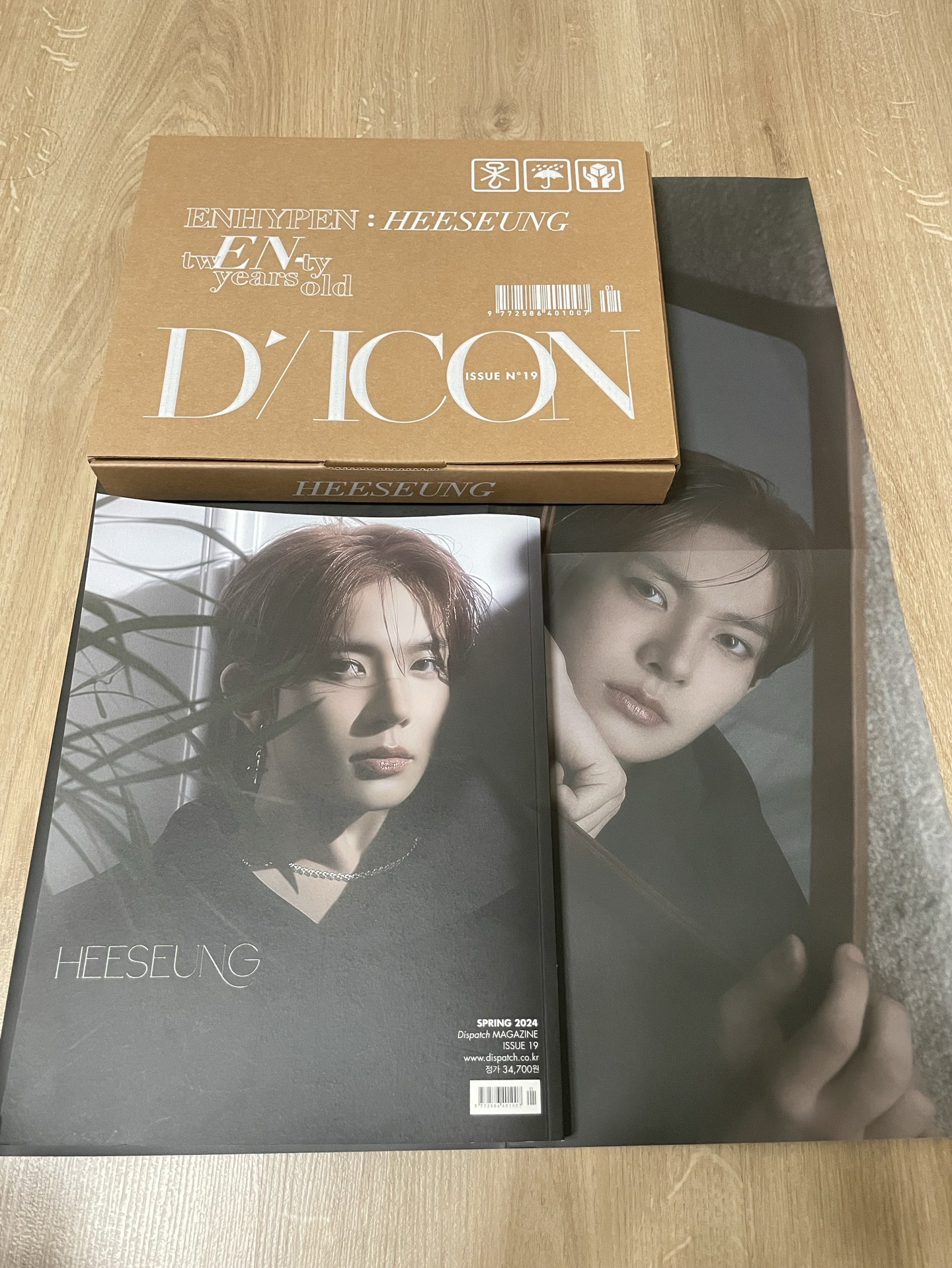 𝖤𝖭𝖧𝖸𝖯𝖤𝖭 李羲承 2024 D社雜誌