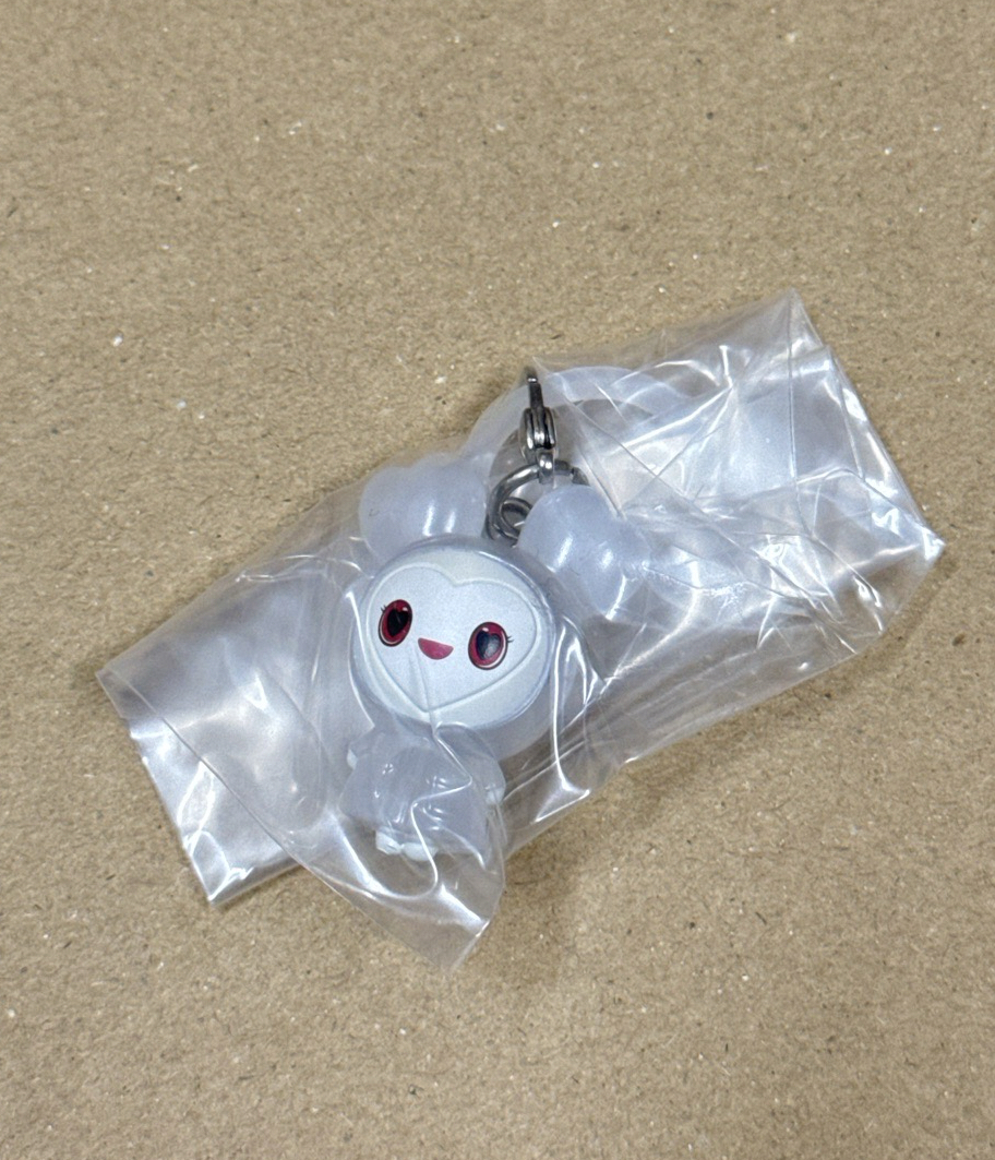 TWICE X BANDAI 扭蛋 吊飾 DAVELY 雨衣扭蛋