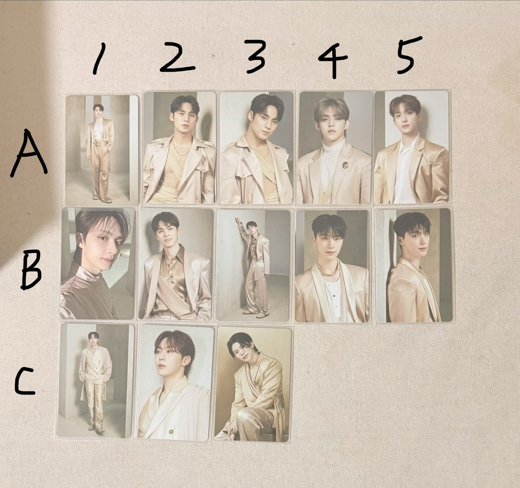 RIGHT HERE 隨機卡