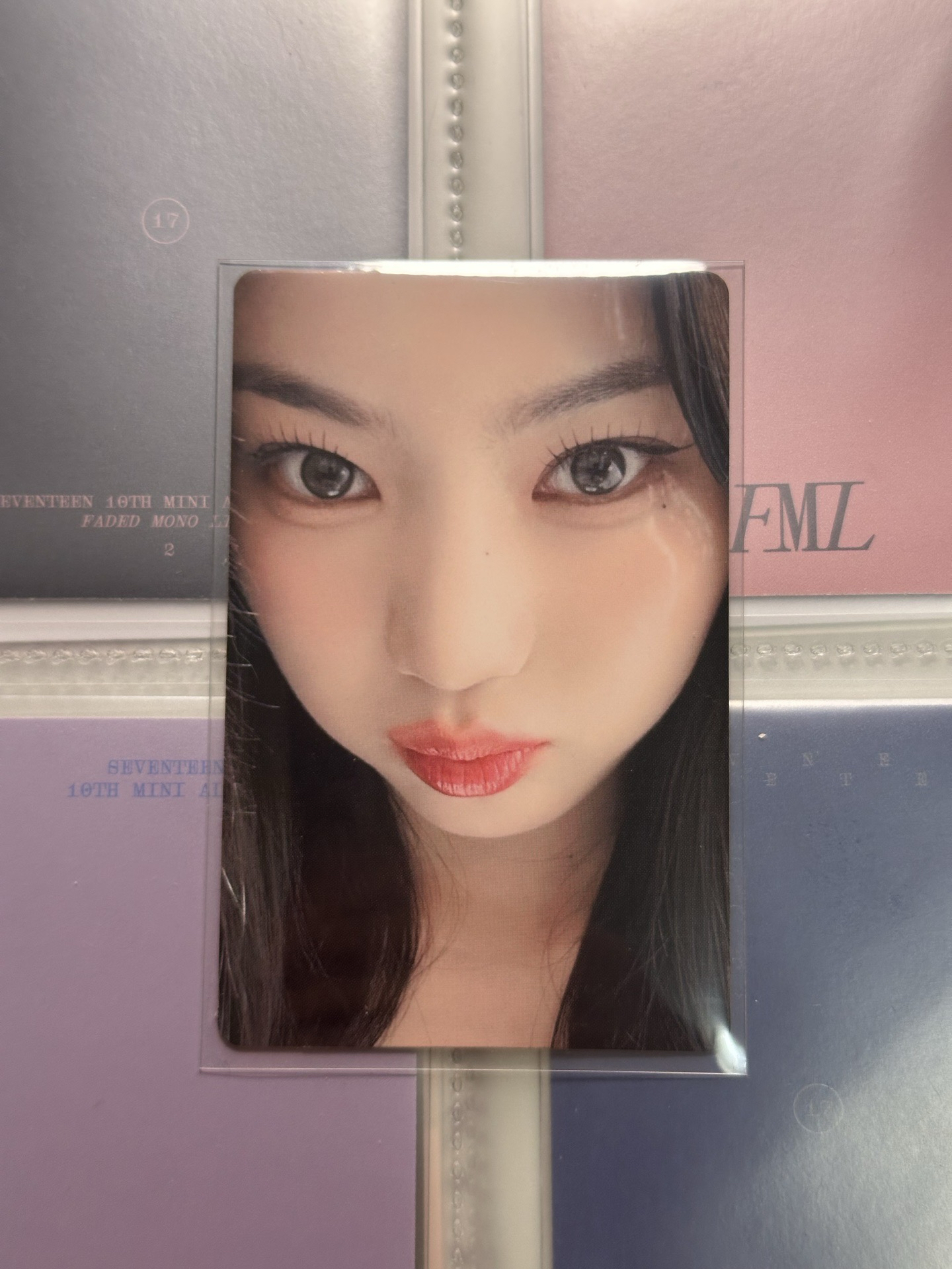 ISA懟臉 台北簽售卡