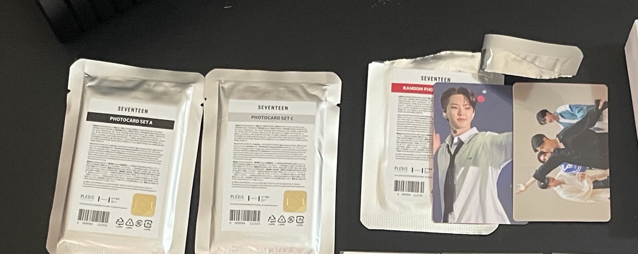 FOLLOW FELLOW 卡包