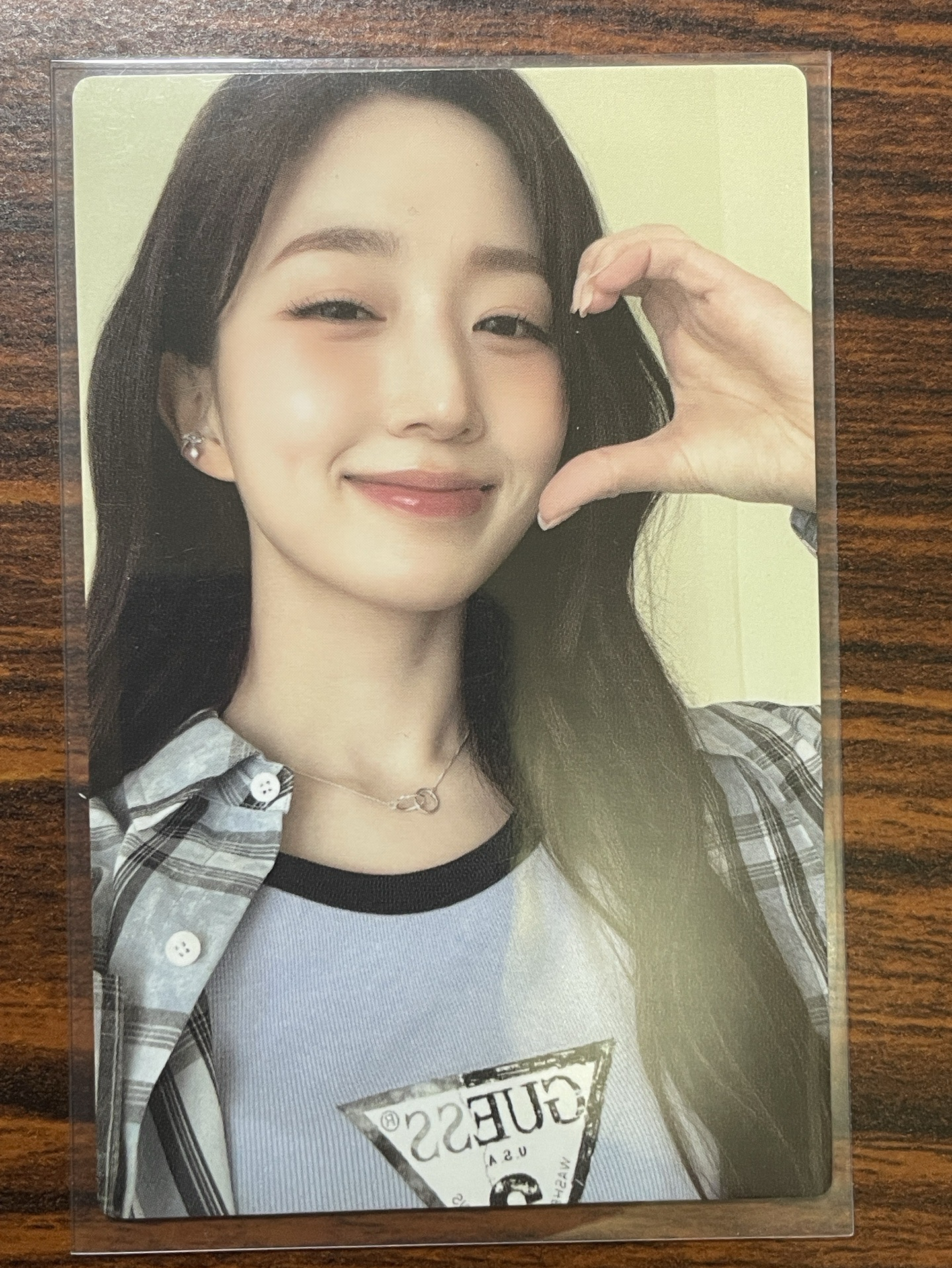 Guess 代言卡 1.0 嫄