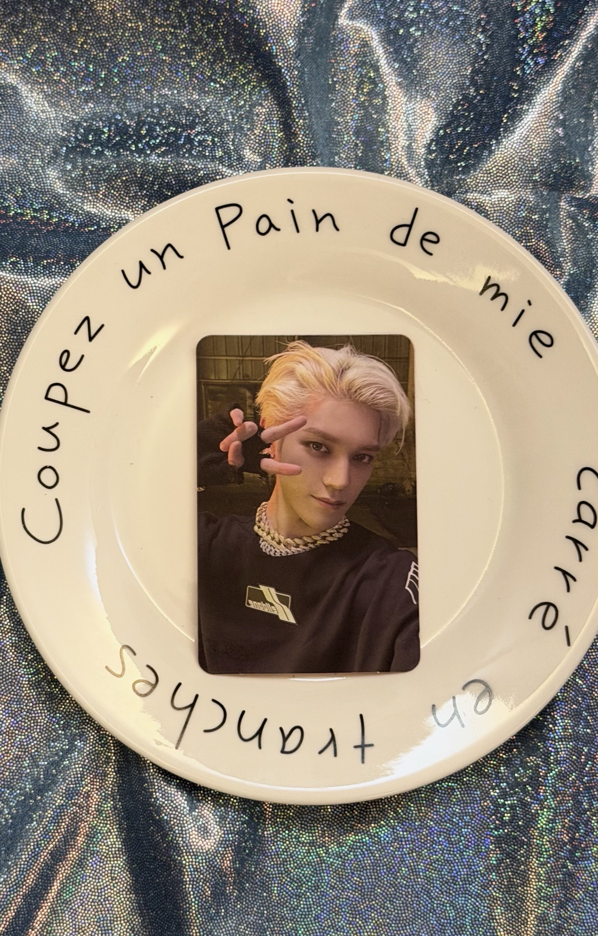 李泰容 2 baddies 銀髮黑衣比耶