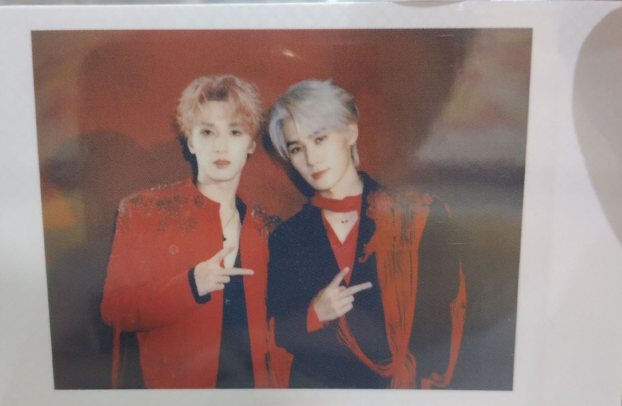 樓非樓 張真源嚴浩翔紅底雙人卡