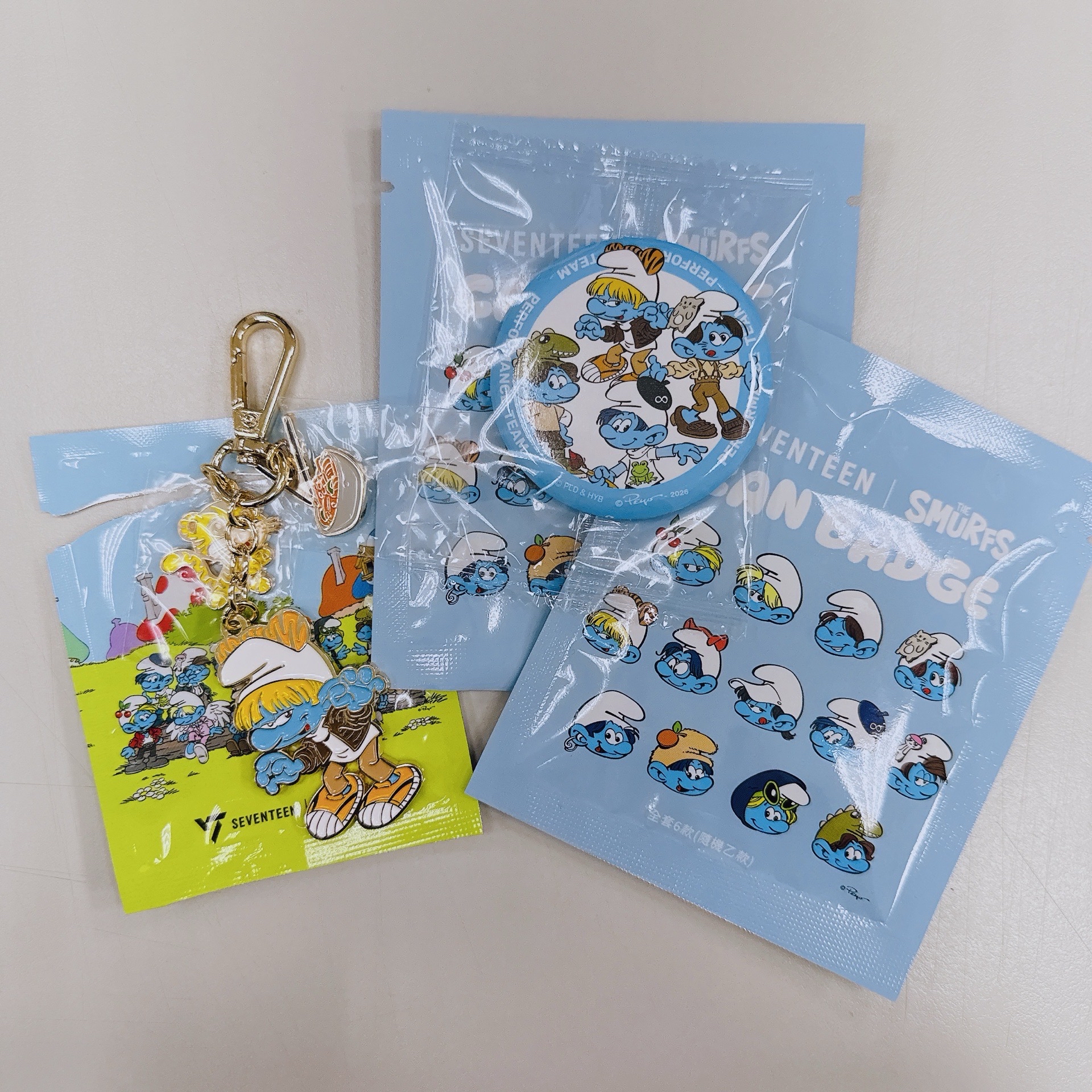 🐯藍色小精靈 isaac toast聯名吊飾+711 徽章*2(未拆+表演隊)