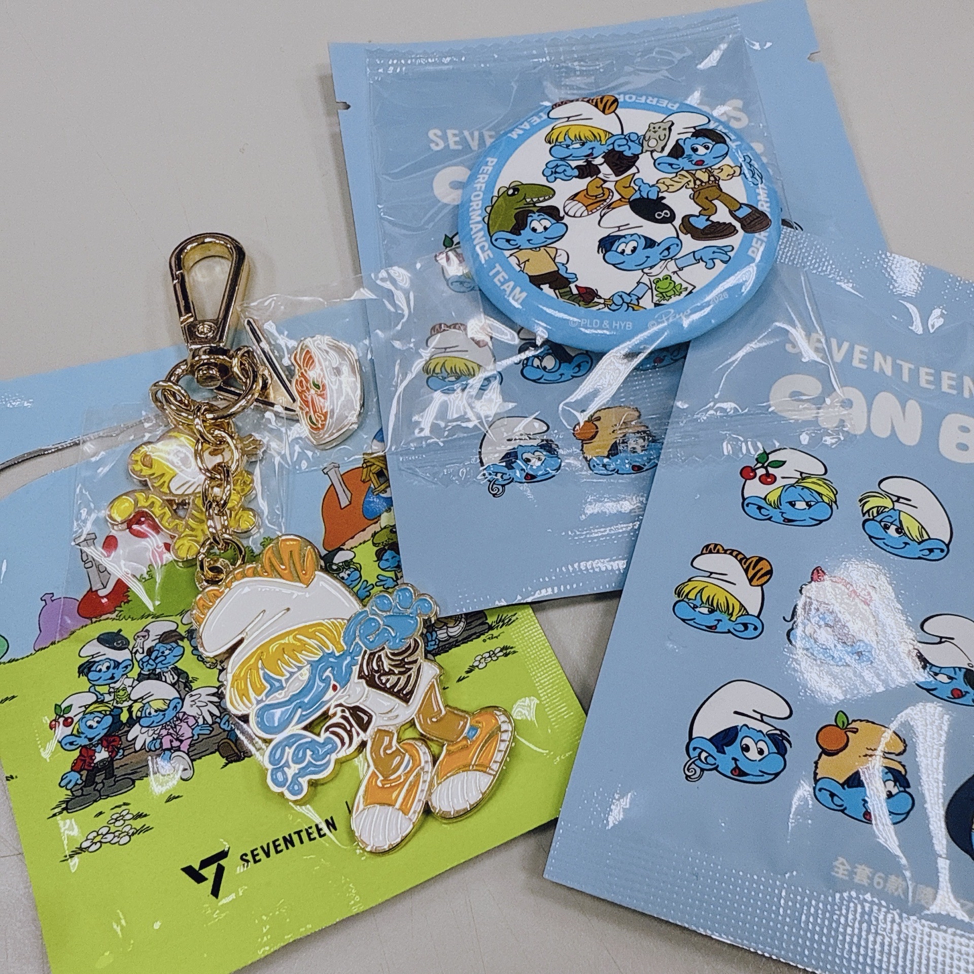 🐯藍色小精靈 isaac toast聯名吊飾+711 徽章*2(未拆+表演隊)