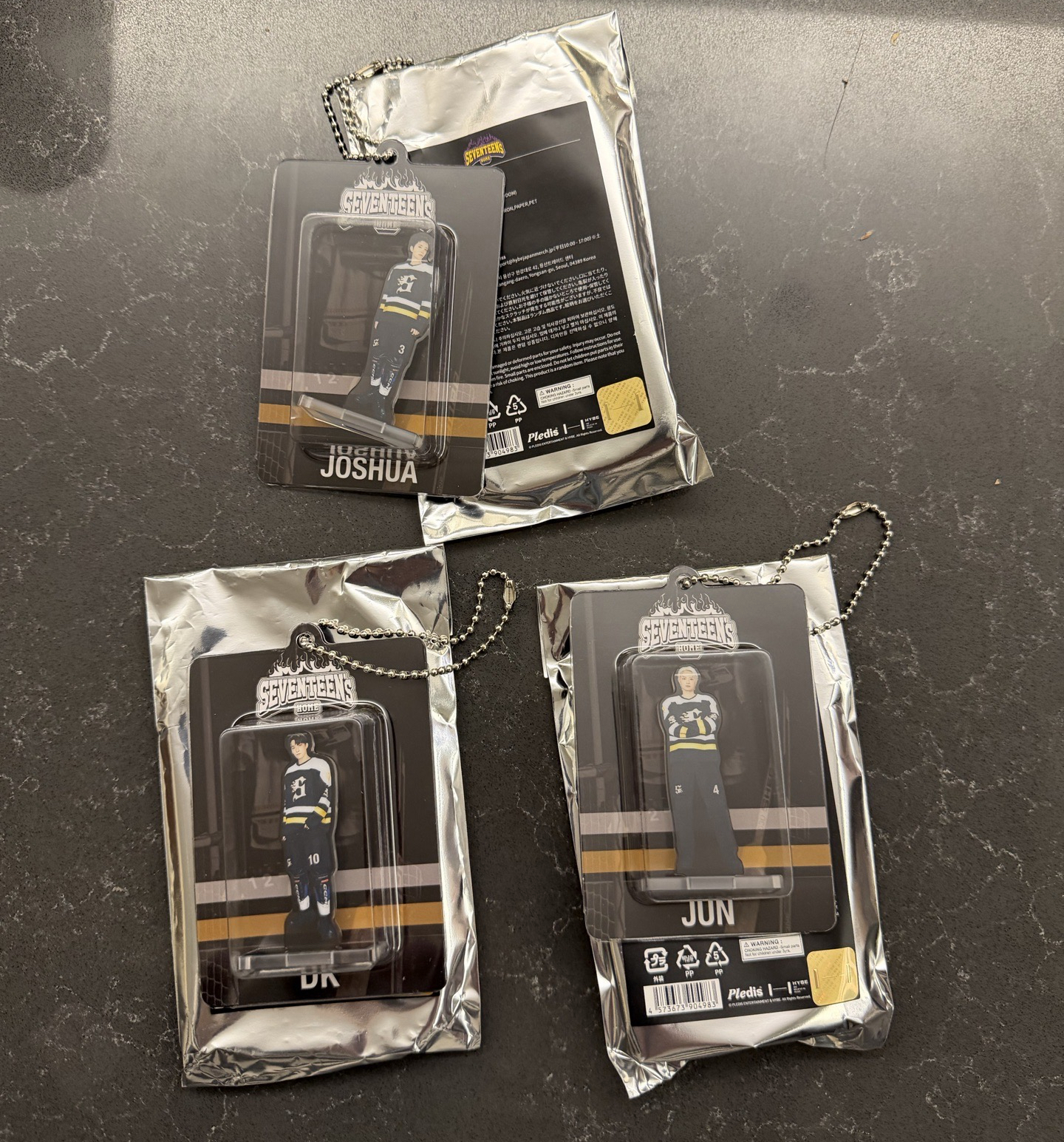 2025home 隨機壓克力吊飾