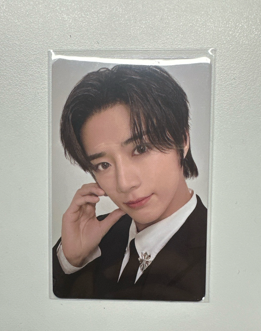 VR西裝圭（有三個小點點損，請確認接受再下單）