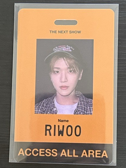 2025season’s greetings 年曆 riwoo 工作證