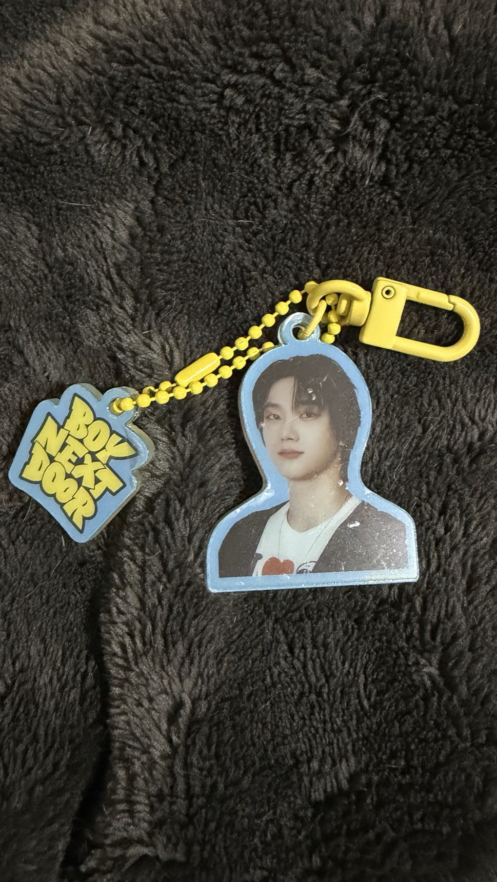 出清一些周邊 TXT BOYNEXTDOOR 