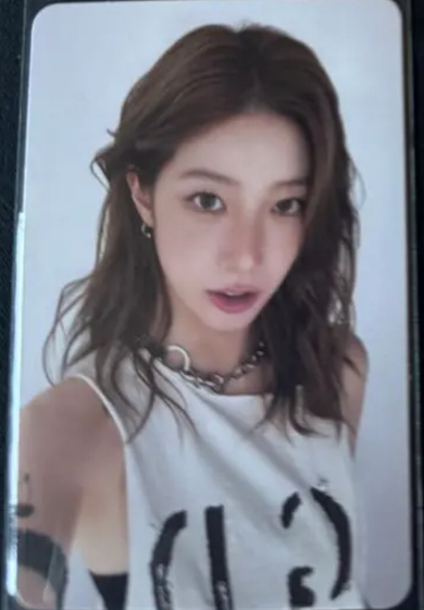 LE SSERAFIM 單封專卡 葉