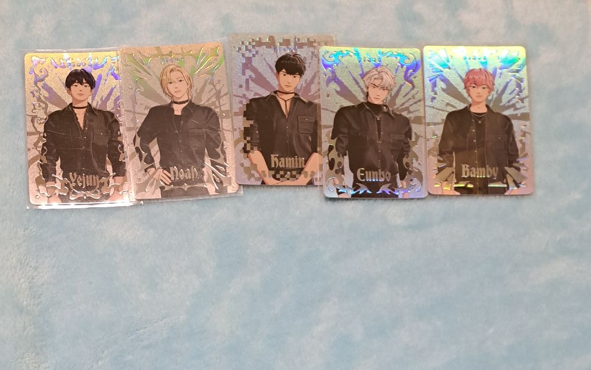 💙💜💗❤️🖤閃卡一組