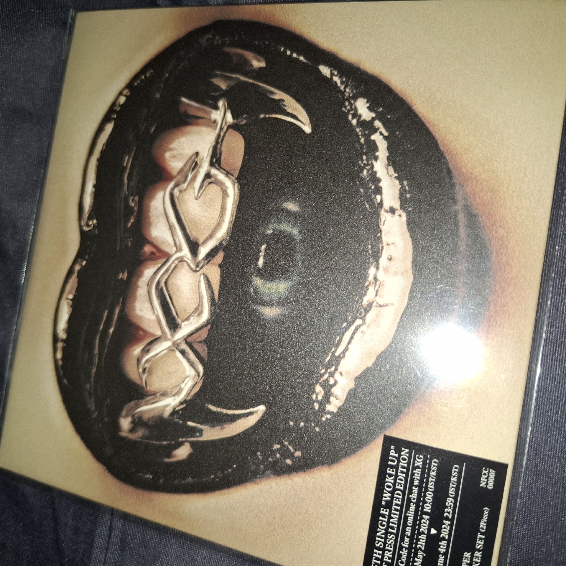 現貨 XG WOKE UP單曲專+AWE迷你2專