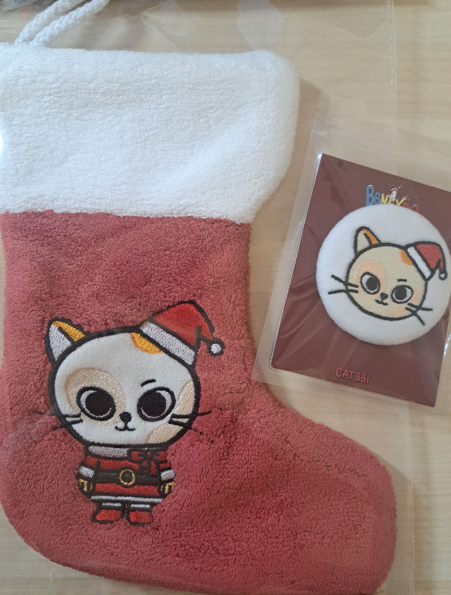 CATBBI 聖誕擦手巾、聖誕徽章