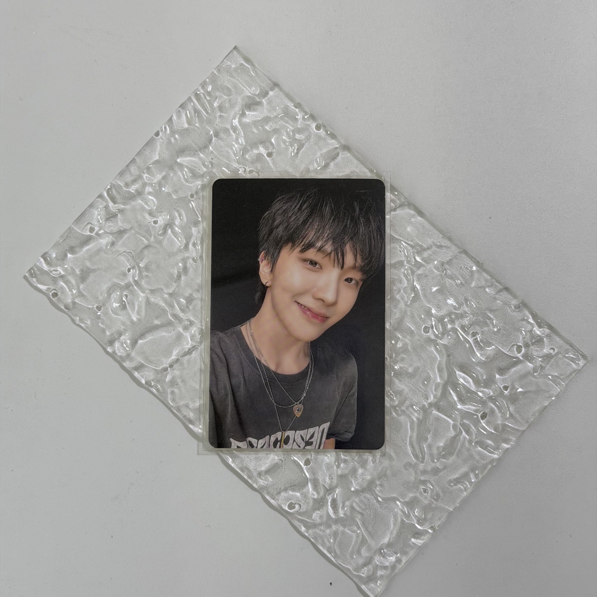 露三顆牙的金雲鶴