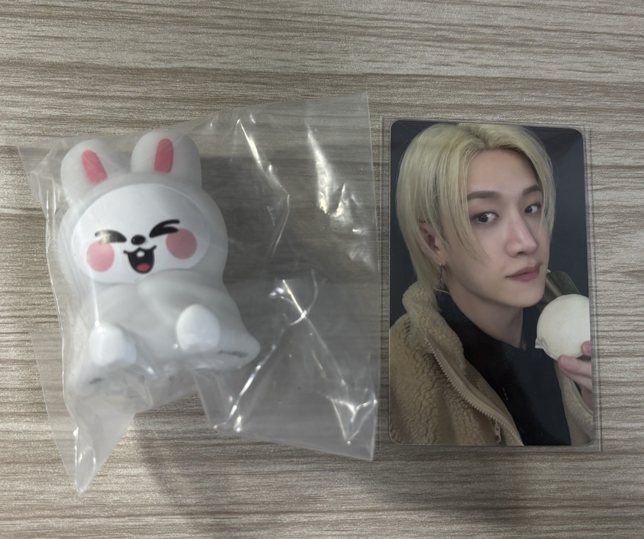 旻小夜燈扭蛋綁燦卡一張